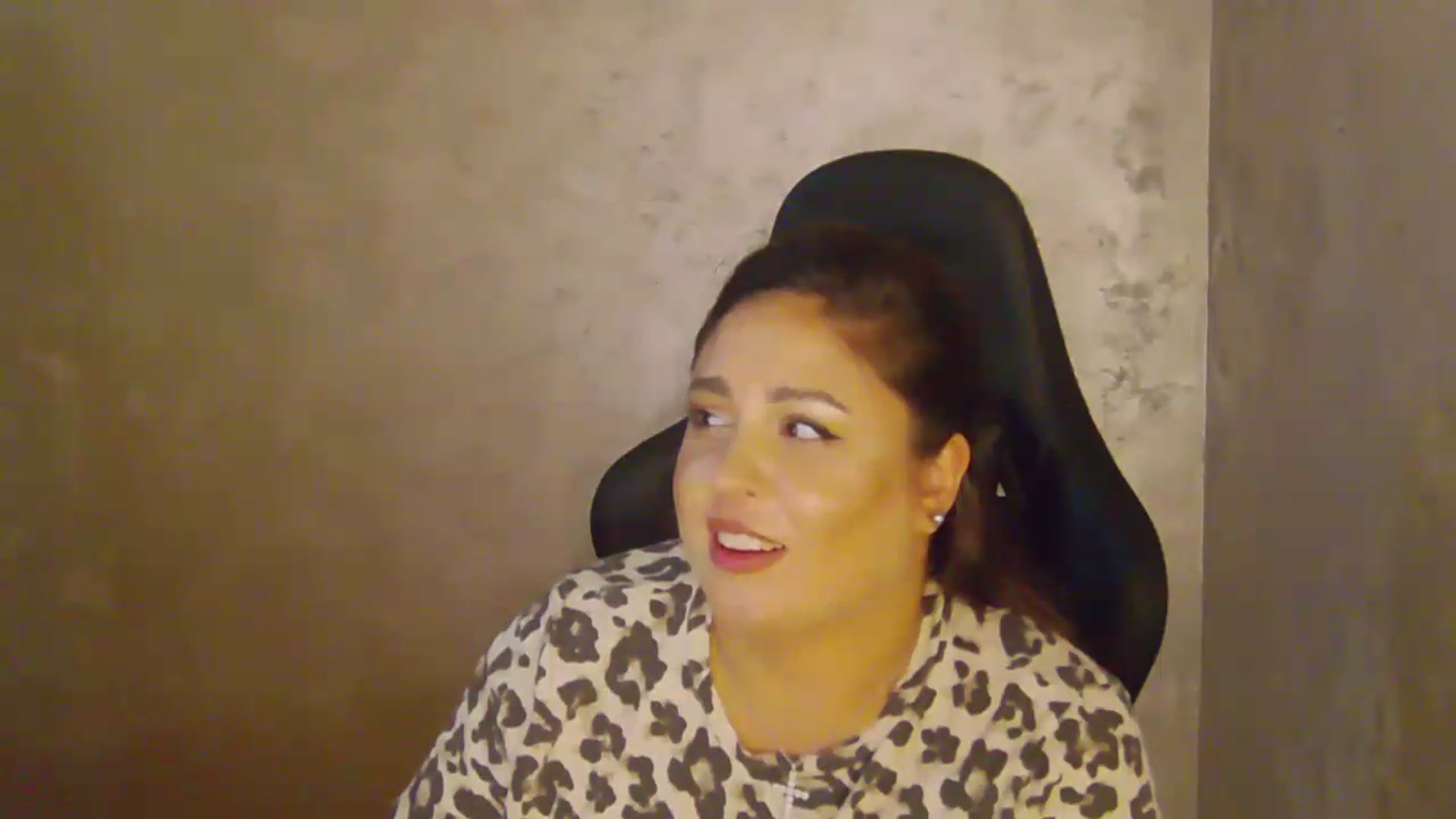 Gallery image thumbnail from NotVanilla's myfreecams stream on, 08/14/2026, 24:01 image 14 of 20