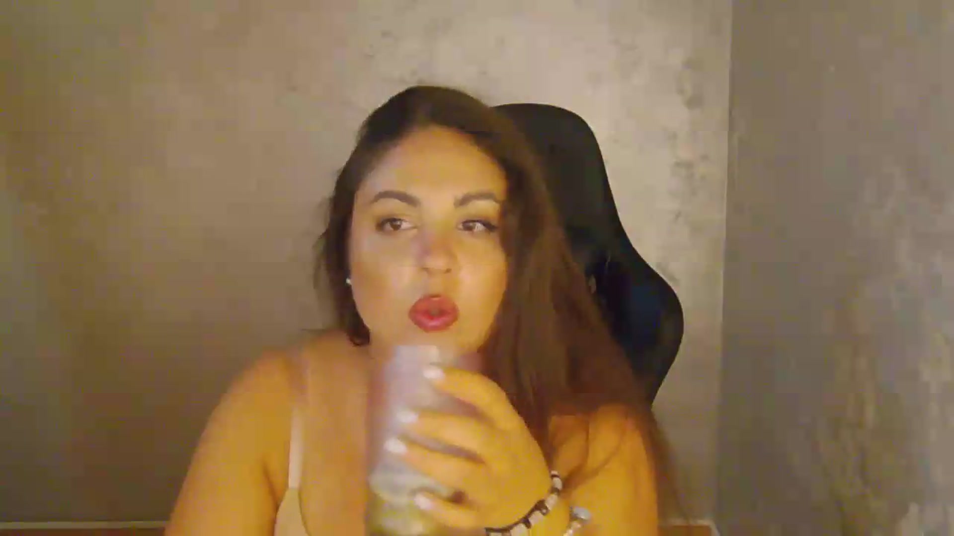 Gallery image thumbnail from NotVanilla's myfreecams stream on, 08/14/2026, 08:15 image 17 of 20