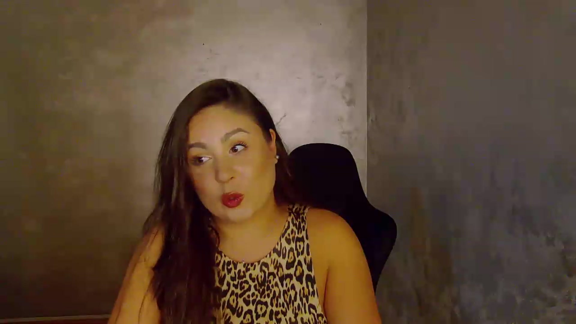 Gallery image thumbnail from NotVanilla's myfreecams stream on, 08/15/2026, 03:19 image 16 of 20