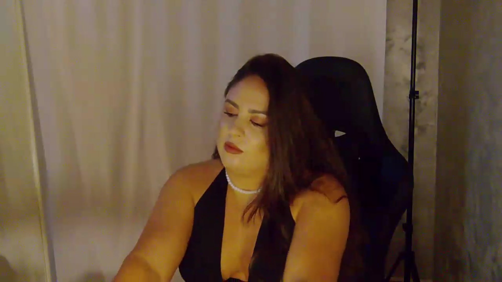 Gallery image thumbnail from NotVanilla's myfreecams stream on, 08/16/2026, 06:12 image 6 of 20