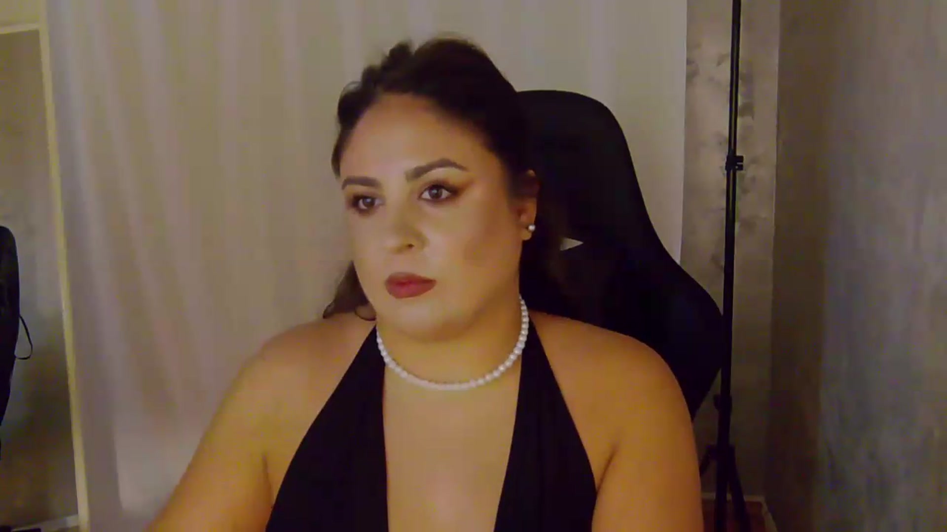 Gallery image thumbnail from NotVanilla's myfreecams stream on, 08/16/2026, 07:40 image 6 of 20