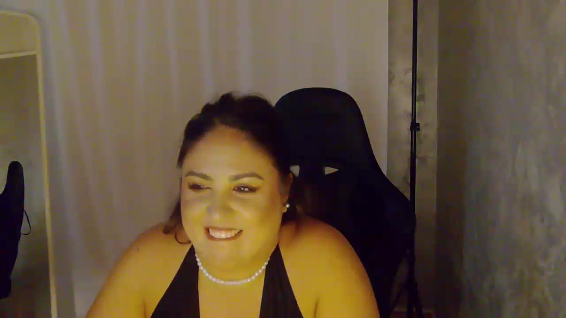 Gallery image thumbnail from NotVanilla's myfreecams stream on, 08/16/2026, 07:40 image 10 of 20