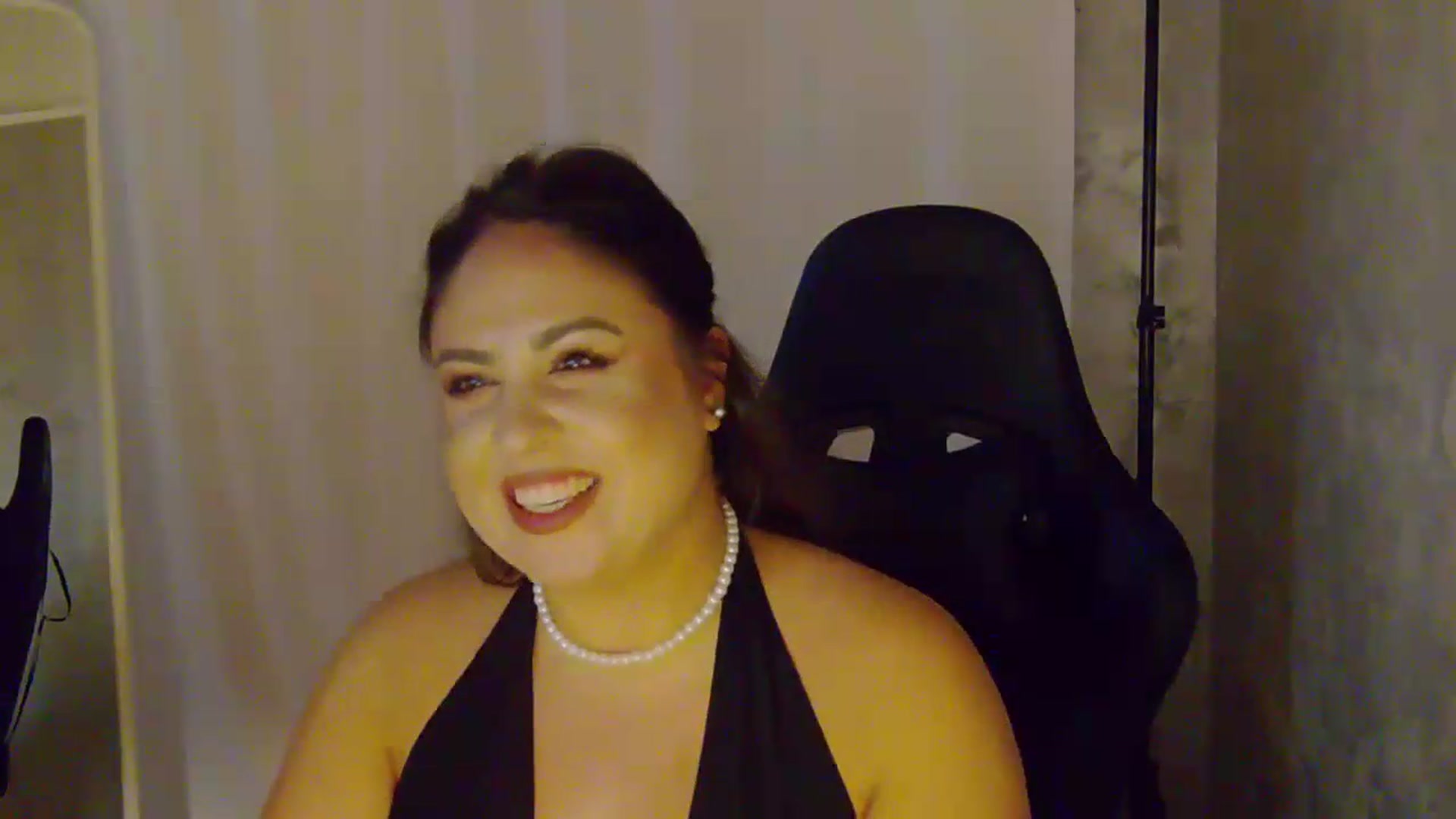 Gallery image thumbnail from NotVanilla's myfreecams stream on, 08/16/2026, 07:40 image 13 of 20