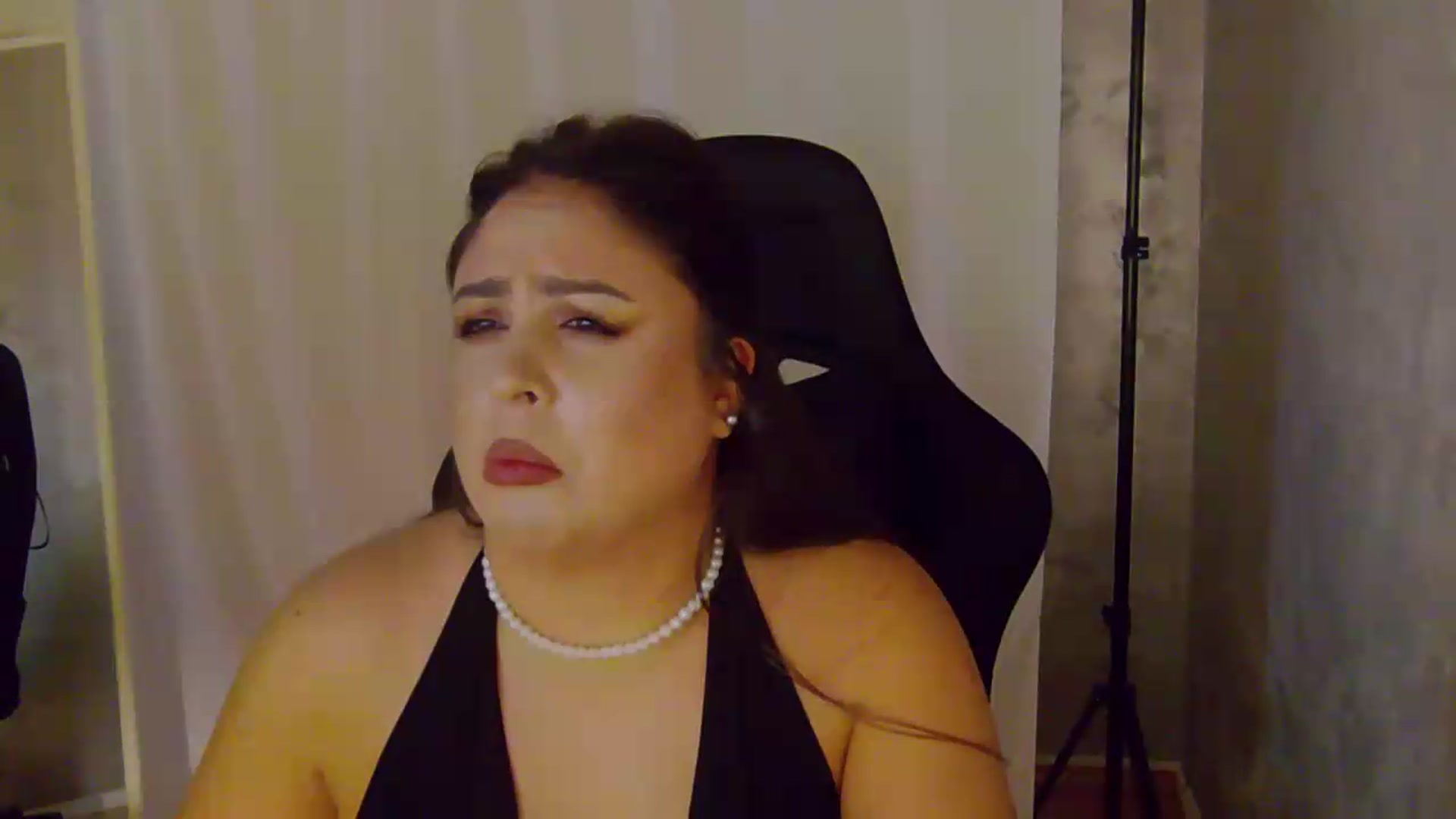Gallery image thumbnail from NotVanilla's myfreecams stream on, 08/16/2026, 07:40 image 4 of 20