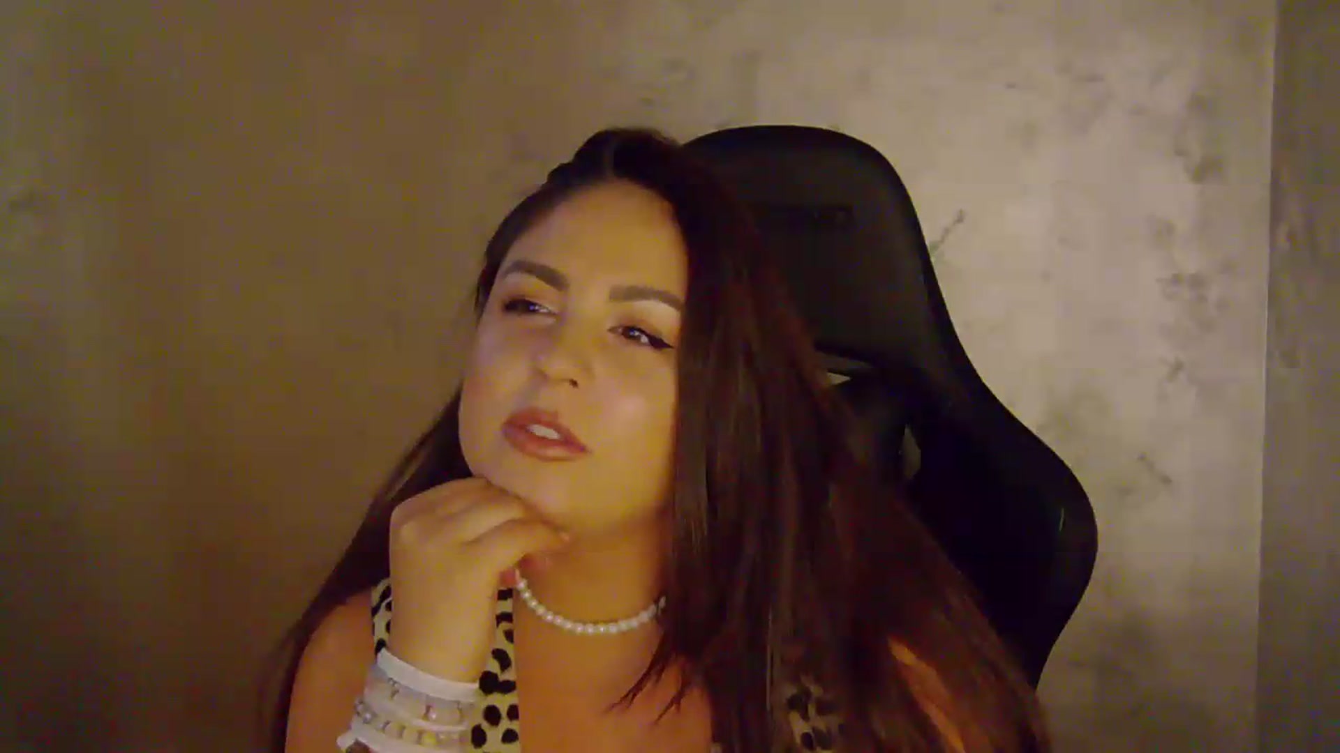 Gallery image thumbnail from NotVanilla's myfreecams stream on, 08/17/2026, 24:53 image 16 of 20