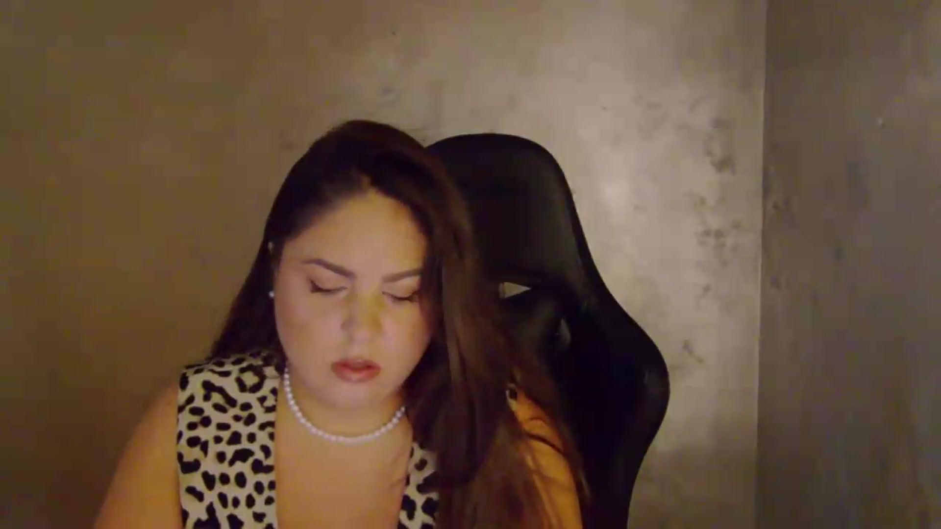 Gallery image thumbnail from NotVanilla's myfreecams stream on, 08/17/2026, 24:53 image 6 of 20