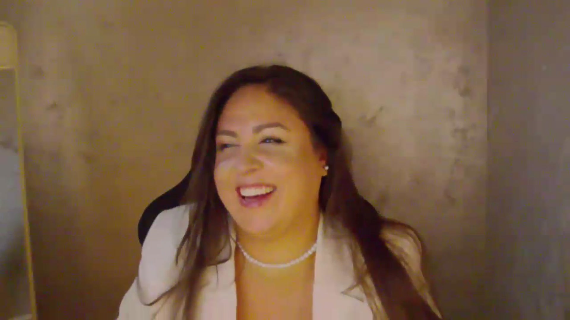 Gallery image thumbnail from NotVanilla's myfreecams stream on, 08/18/2026, 05:01 image 18 of 20