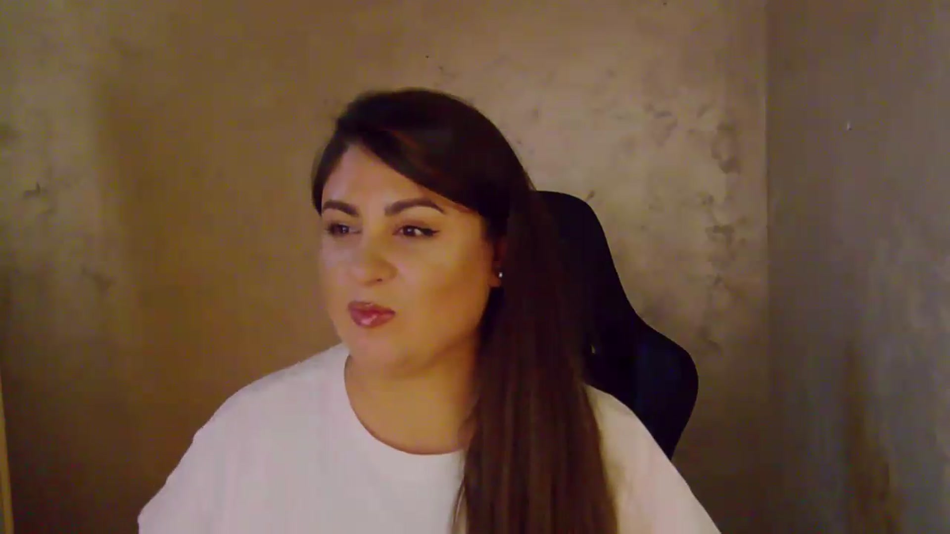 Gallery image thumbnail from NotVanilla's myfreecams stream on, 08/20/2026, 24:01 image 17 of 20