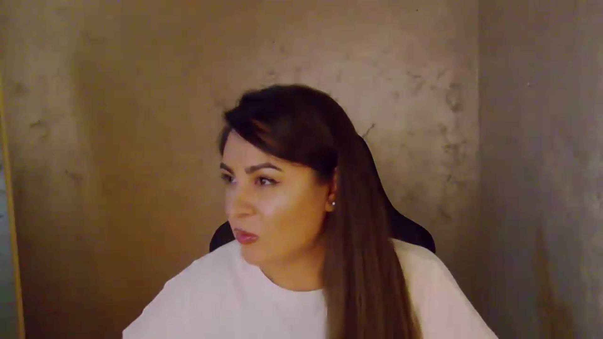 Gallery image thumbnail from NotVanilla's myfreecams stream on, 08/20/2026, 24:01 image 13 of 20