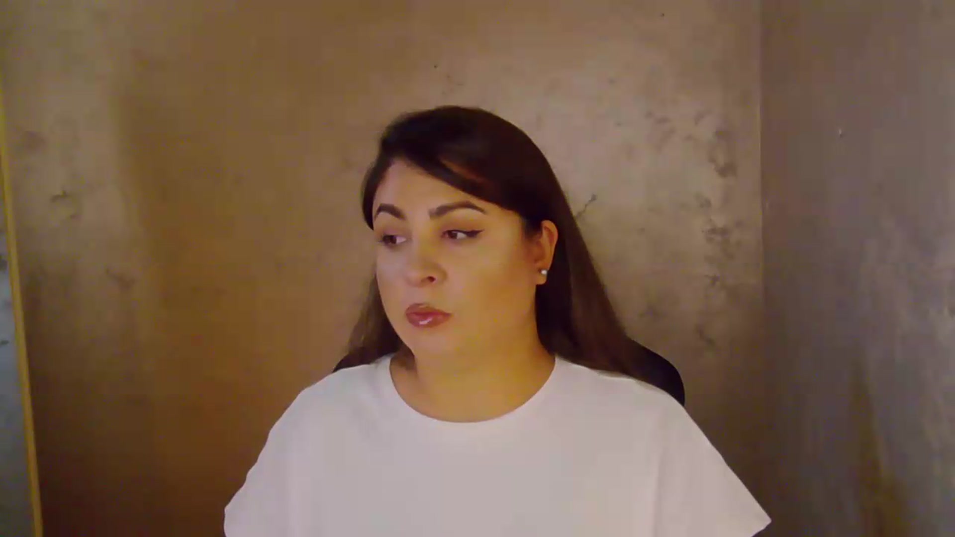 Gallery image thumbnail from NotVanilla's myfreecams stream on, 08/20/2026, 24:01 image 4 of 20
