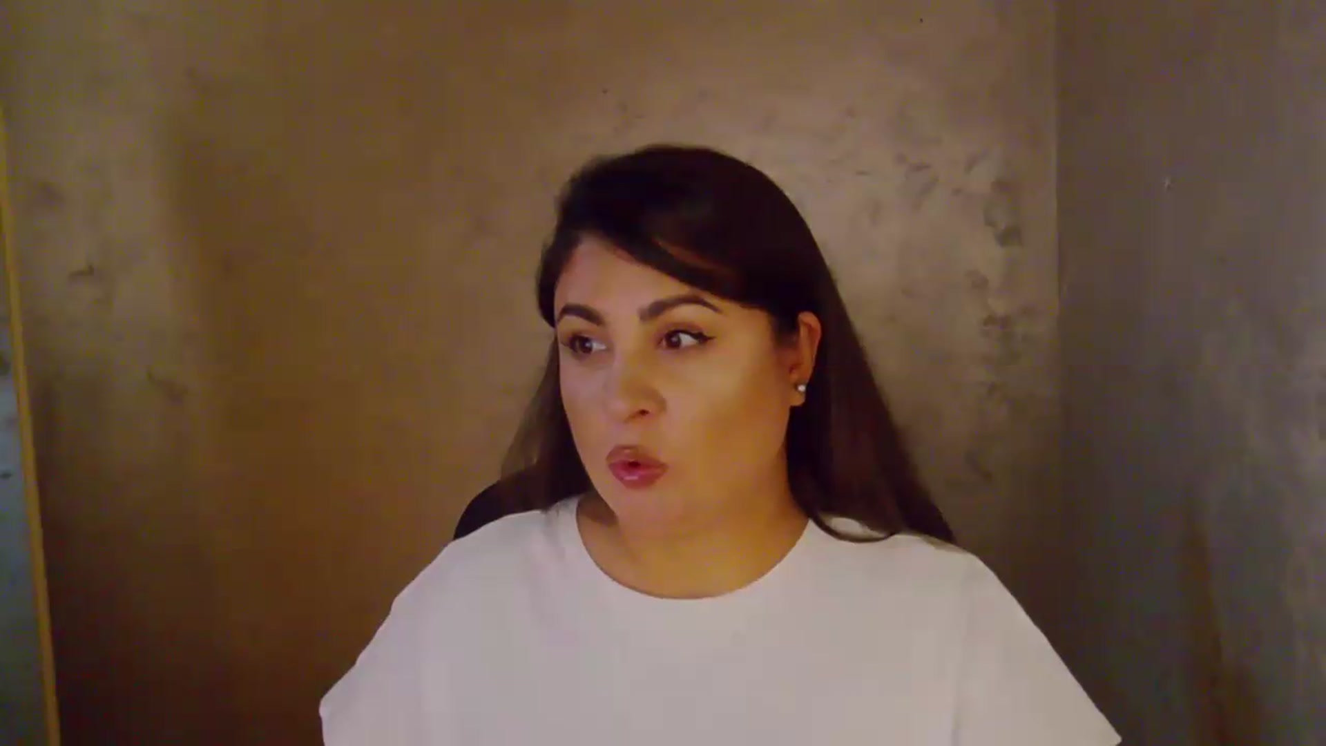 Gallery image thumbnail from NotVanilla's myfreecams stream on, 08/20/2026, 24:01 image 6 of 20