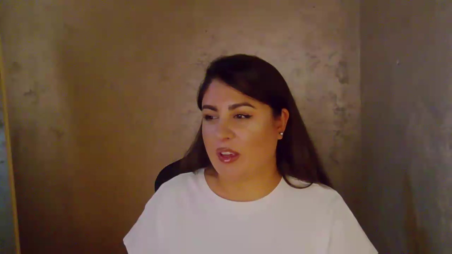 Gallery image thumbnail from NotVanilla's myfreecams stream on, 08/20/2026, 24:01 image 7 of 20