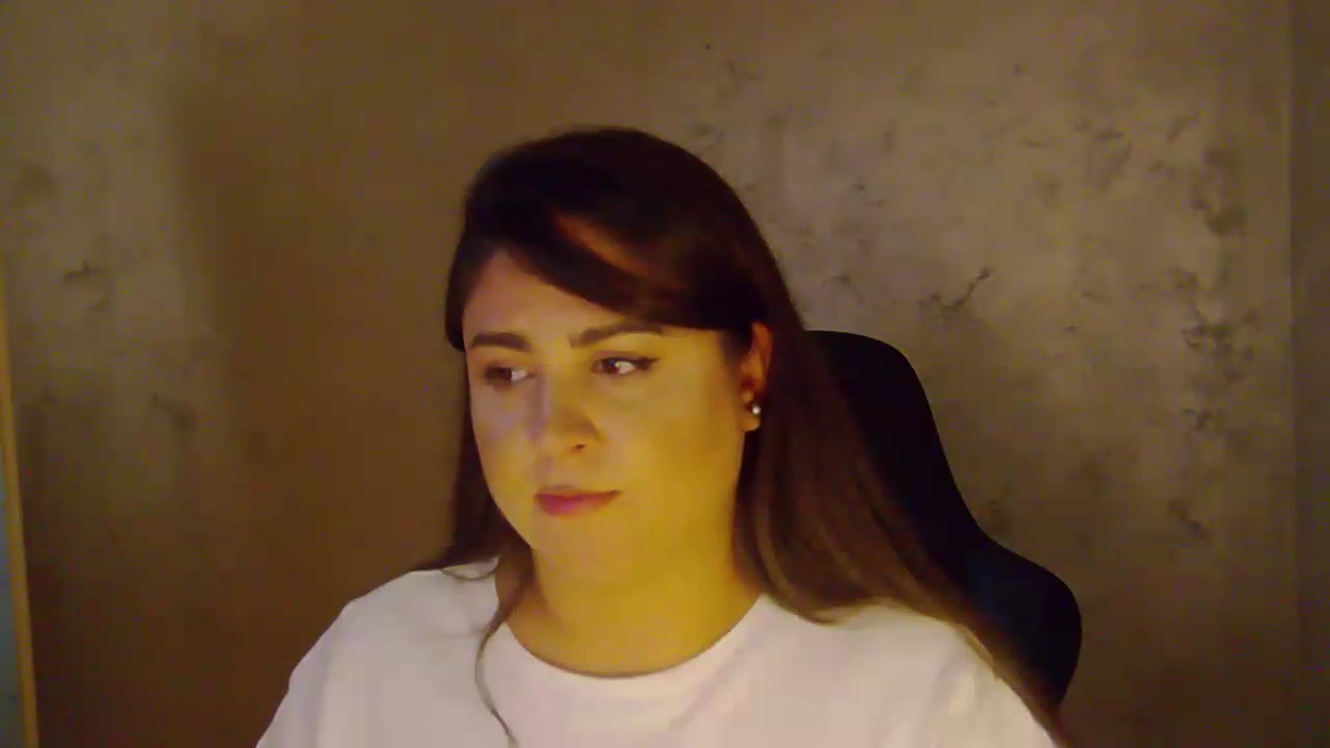 Gallery image thumbnail from NotVanilla's myfreecams stream on, 08/20/2026, 02:45 image 12 of 20