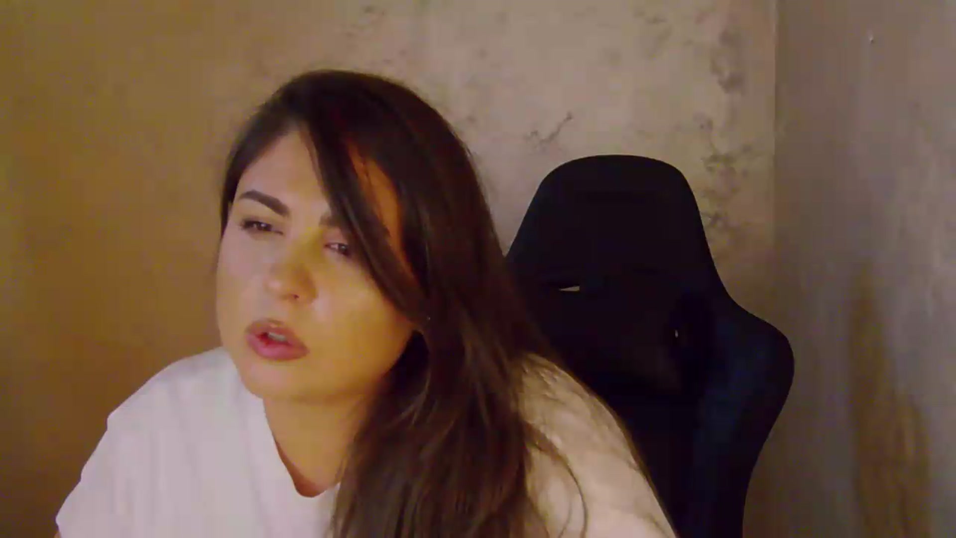 Gallery image thumbnail from NotVanilla's myfreecams stream on, 08/20/2026, 03:51 image 11 of 20