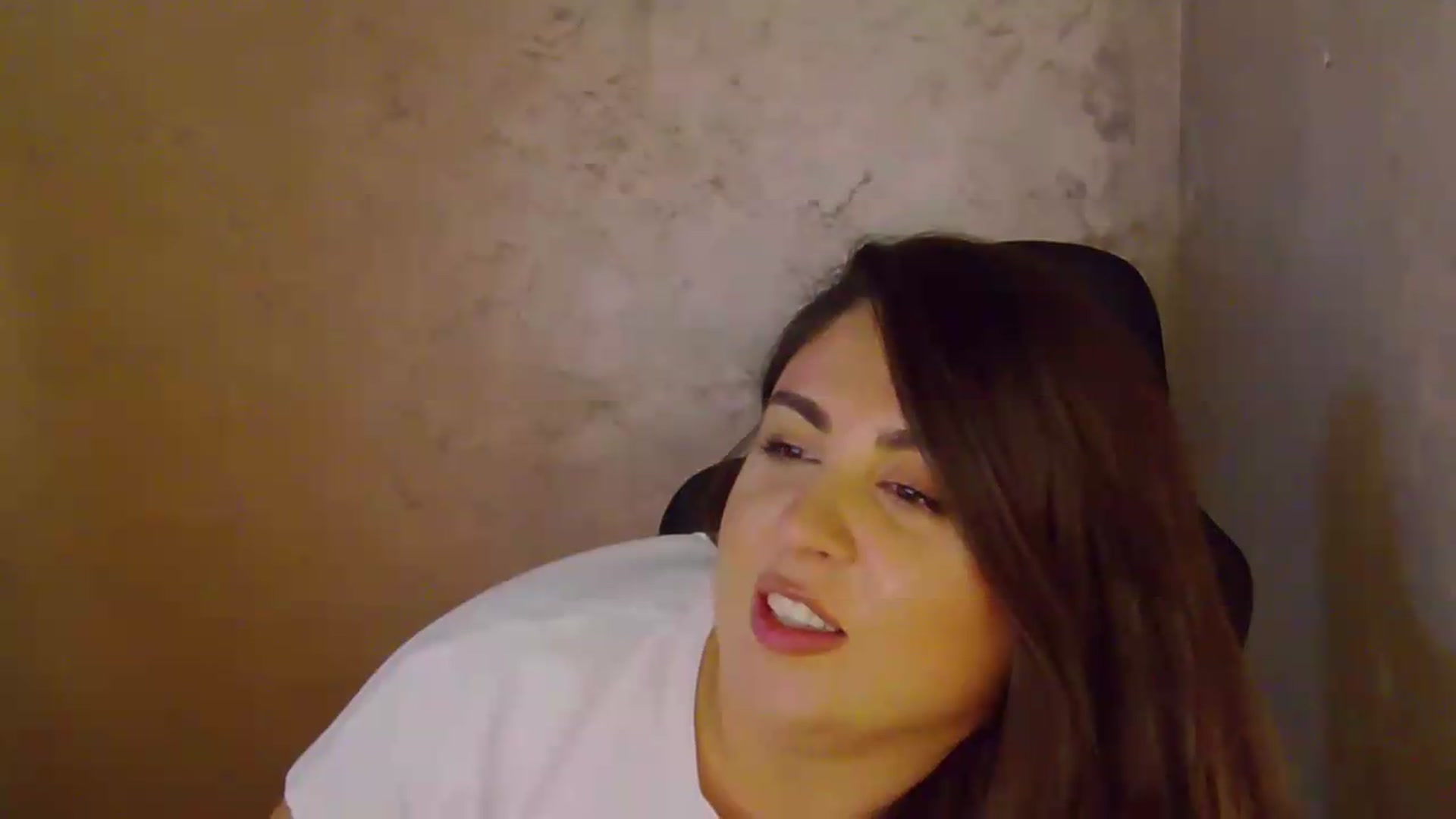 Gallery image thumbnail from NotVanilla's myfreecams stream on, 08/20/2026, 03:51 image 7 of 20