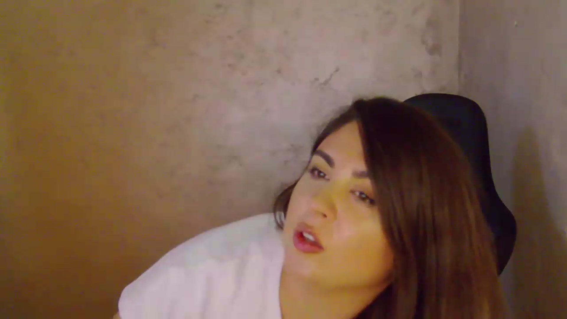 Gallery image thumbnail from NotVanilla's myfreecams stream on, 08/20/2026, 03:51 image 8 of 20