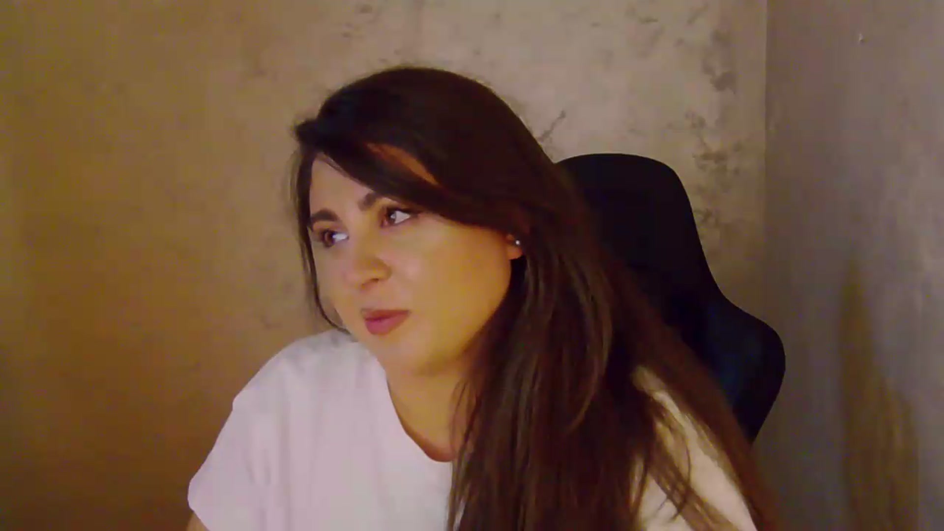 Gallery image thumbnail from NotVanilla's myfreecams stream on, 08/20/2026, 03:51 image 10 of 20