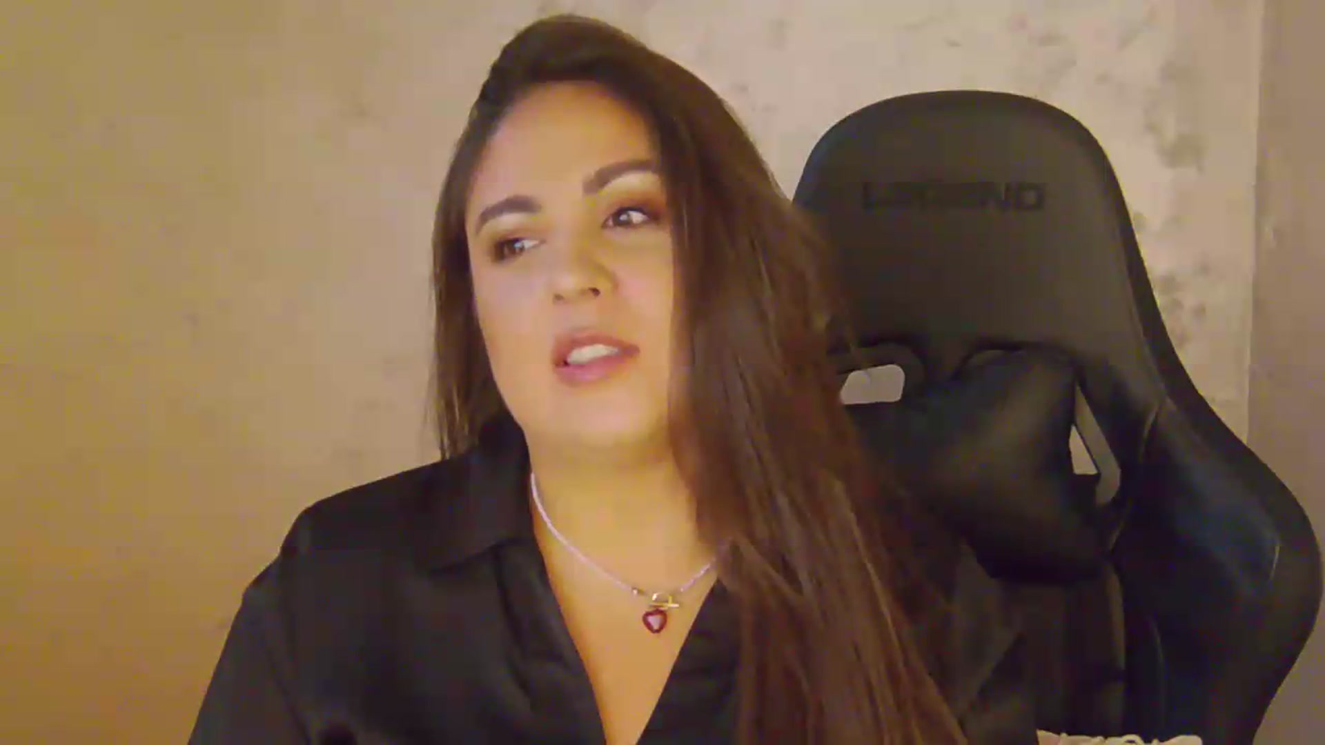 Gallery image thumbnail from NotVanilla's myfreecams stream on, 08/21/2026, 23:27 image 19 of 20