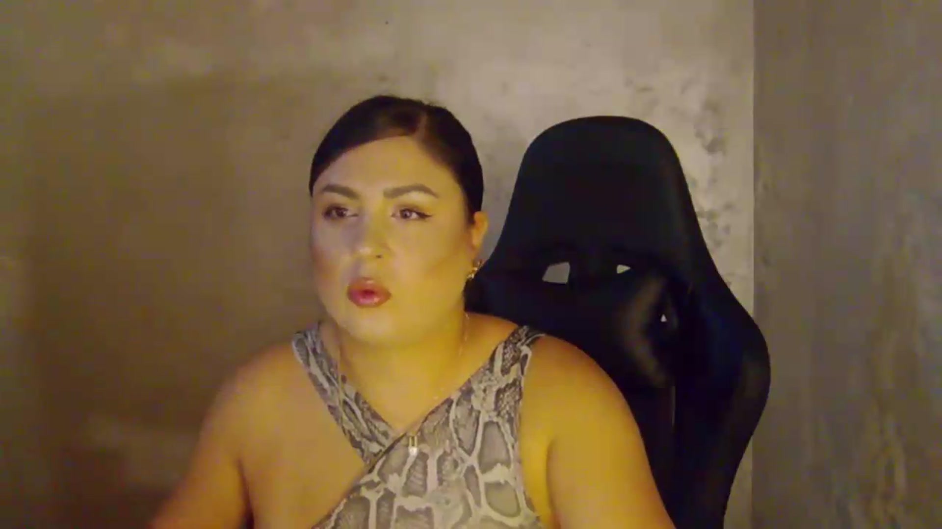 Gallery image thumbnail from NotVanilla's myfreecams stream on, 08/24/2026, 22:28 image 4 of 20