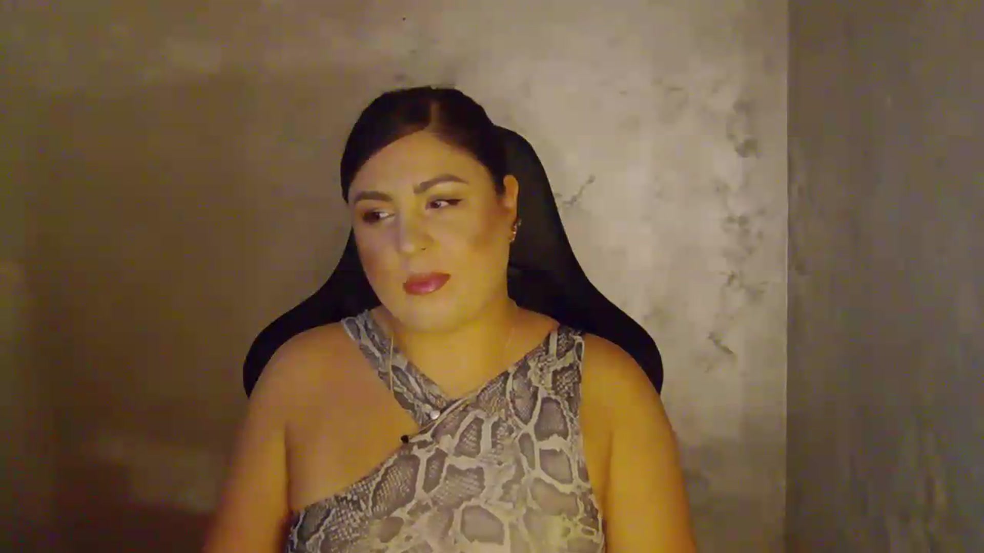 Gallery image thumbnail from NotVanilla's myfreecams stream on, 08/24/2026, 22:28 image 16 of 20