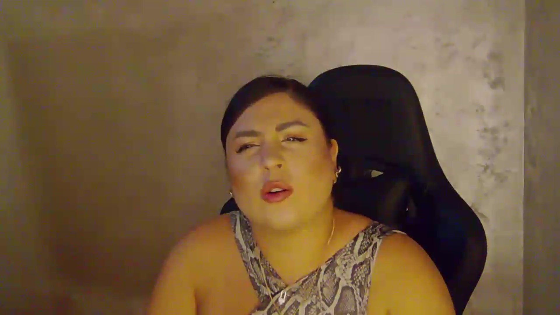 Gallery image thumbnail from NotVanilla's myfreecams stream on, 08/25/2026, 24:02 image 15 of 20