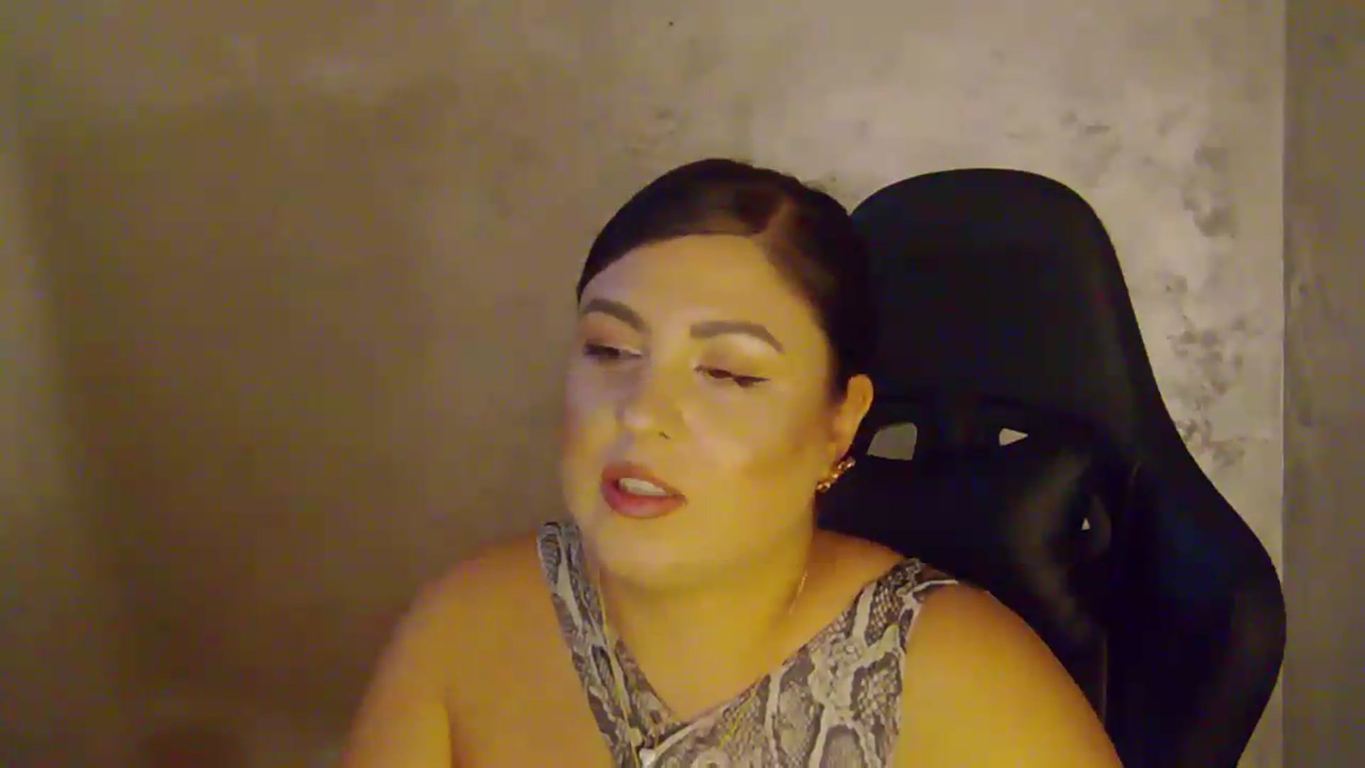 Gallery image thumbnail from NotVanilla's myfreecams stream on, 08/25/2026, 24:02 image 5 of 20