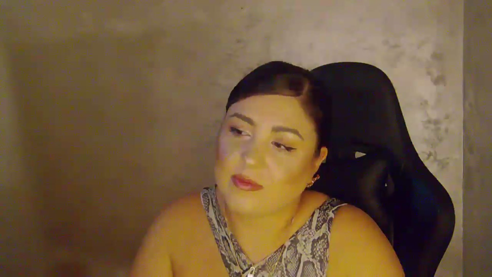 Gallery image thumbnail from NotVanilla's myfreecams stream on, 08/25/2026, 24:02 image 6 of 20