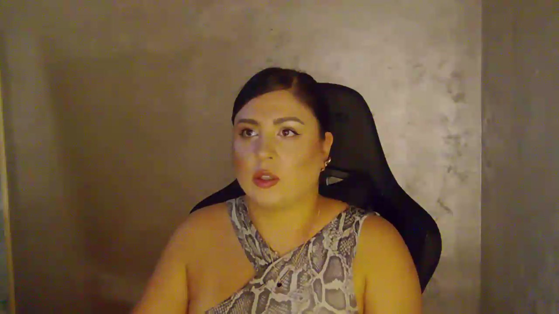 Gallery image thumbnail from NotVanilla's myfreecams stream on, 08/25/2026, 24:14 image 13 of 20