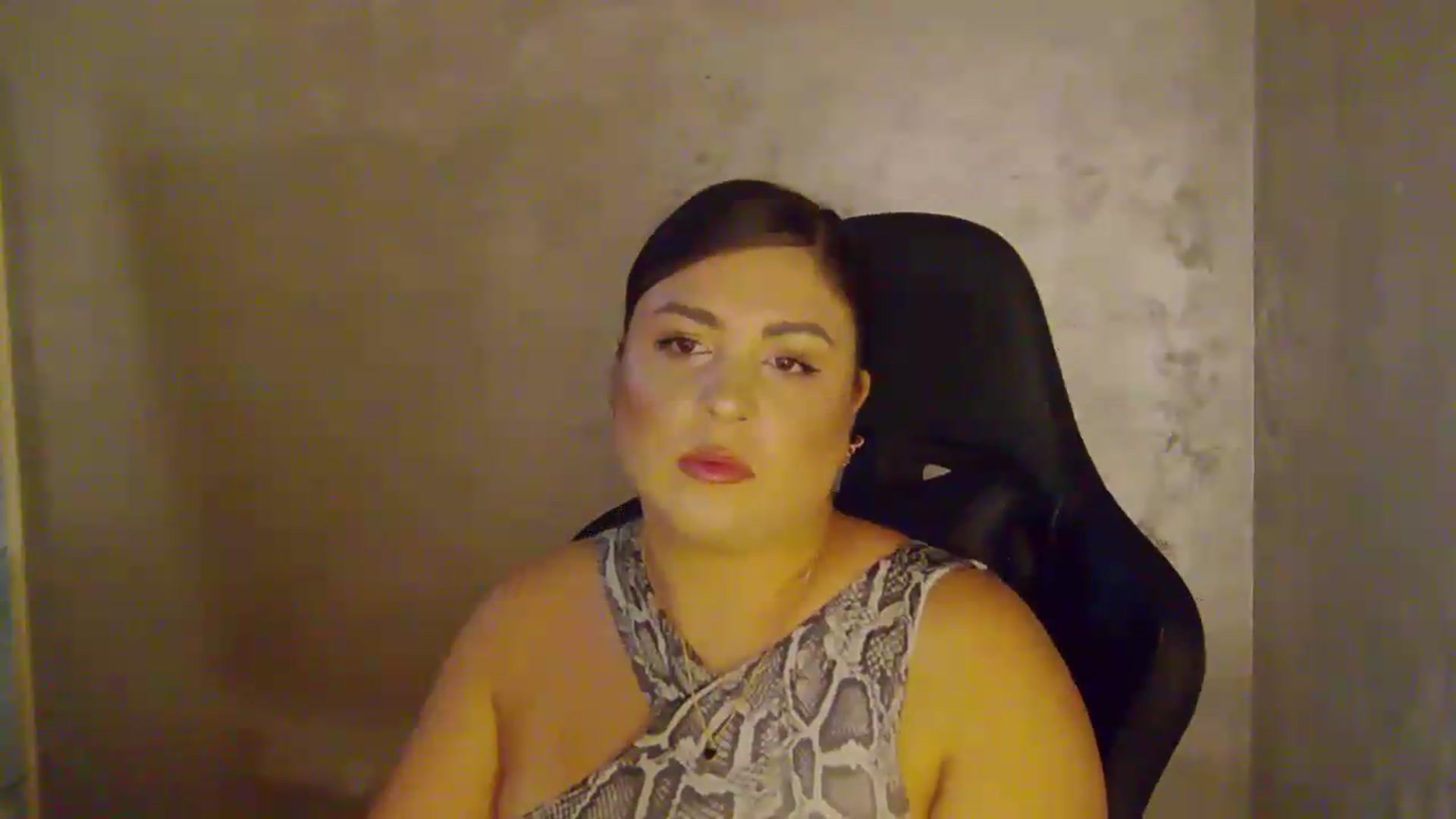Gallery image thumbnail from NotVanilla's myfreecams stream on, 08/25/2026, 24:14 image 18 of 20