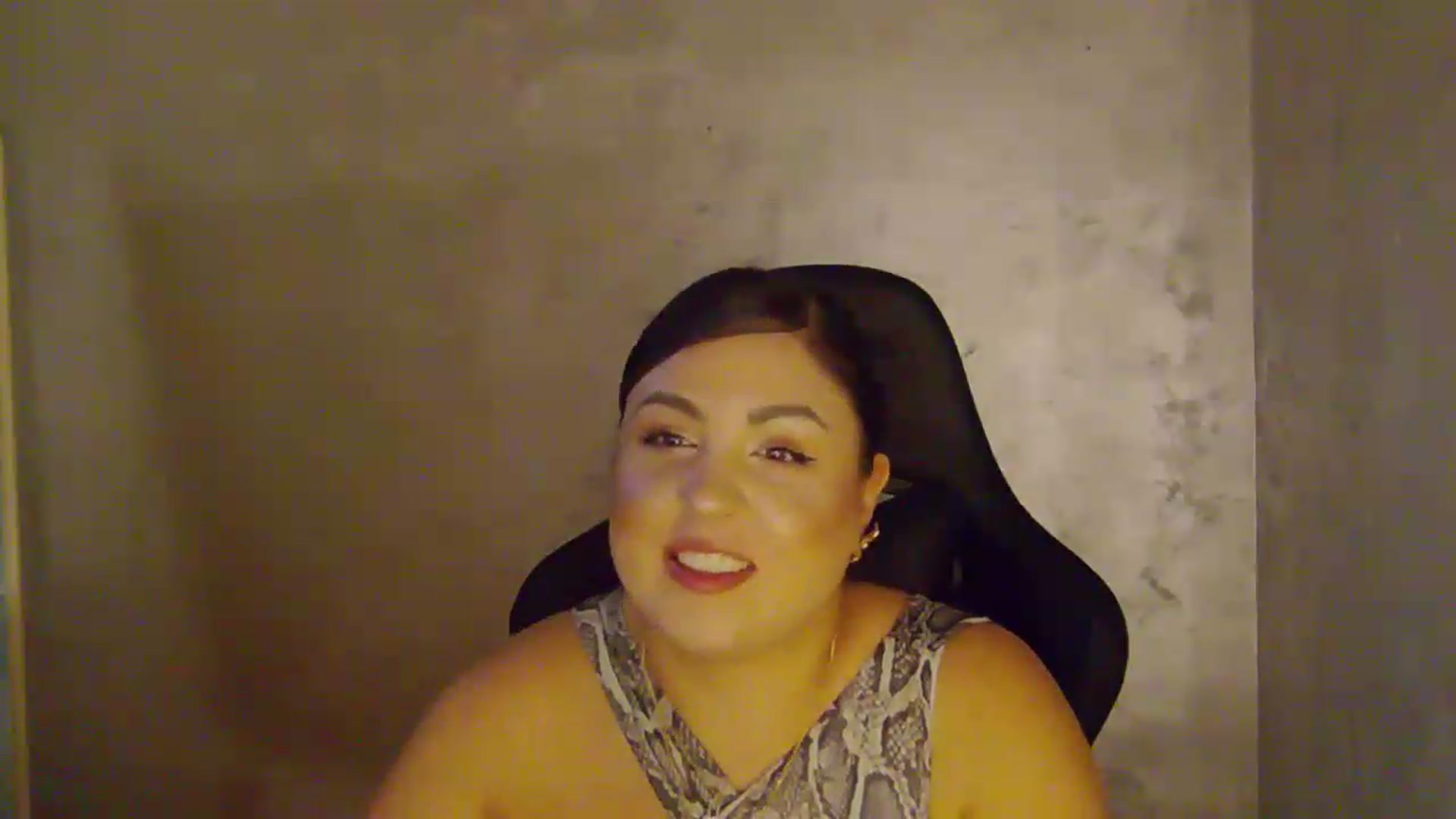 Gallery image thumbnail from NotVanilla's myfreecams stream on, 08/25/2026, 24:14 image 2 of 20