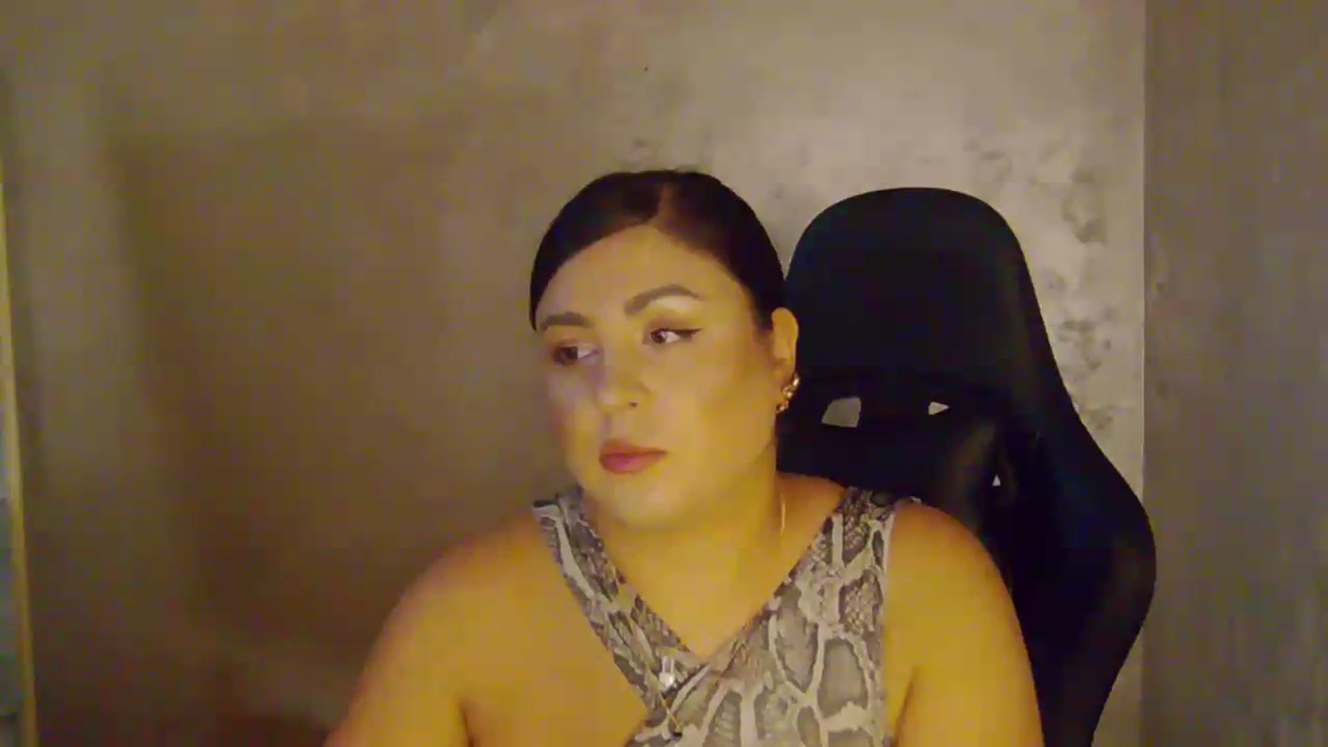 Gallery image thumbnail from NotVanilla's myfreecams stream on, 08/25/2026, 24:14 image 6 of 20