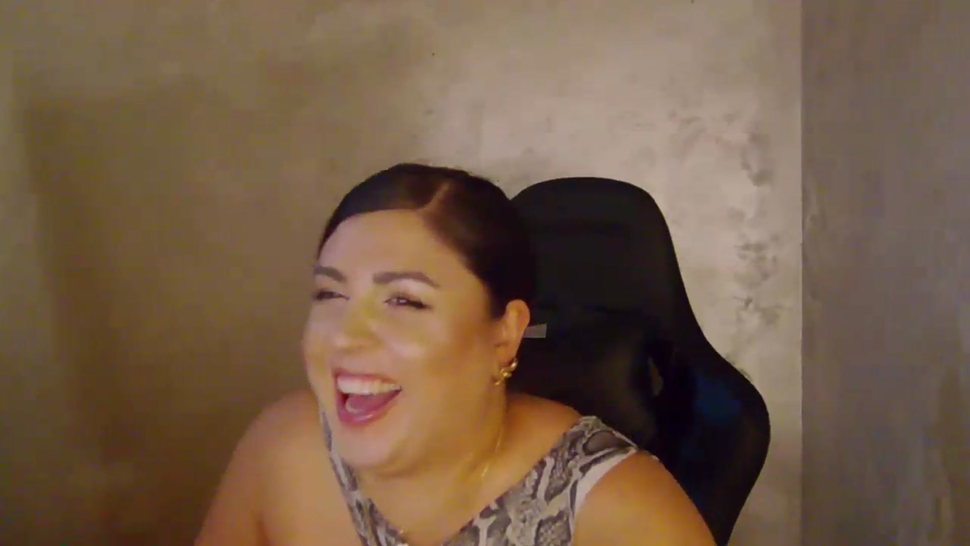 Gallery image thumbnail from NotVanilla's myfreecams stream on, 08/25/2026, 02:33 image 18 of 20