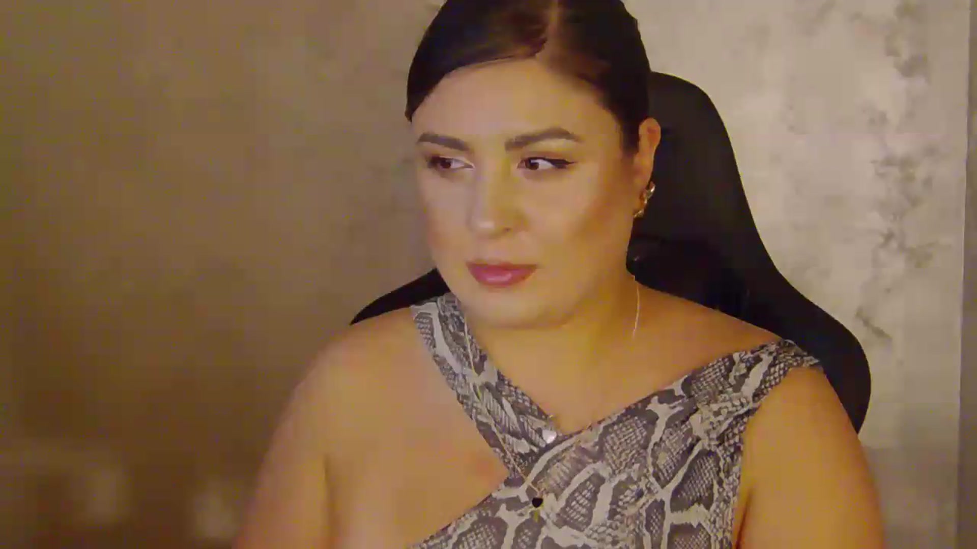Gallery image thumbnail from NotVanilla's myfreecams stream on, 08/25/2026, 02:33 image 14 of 20