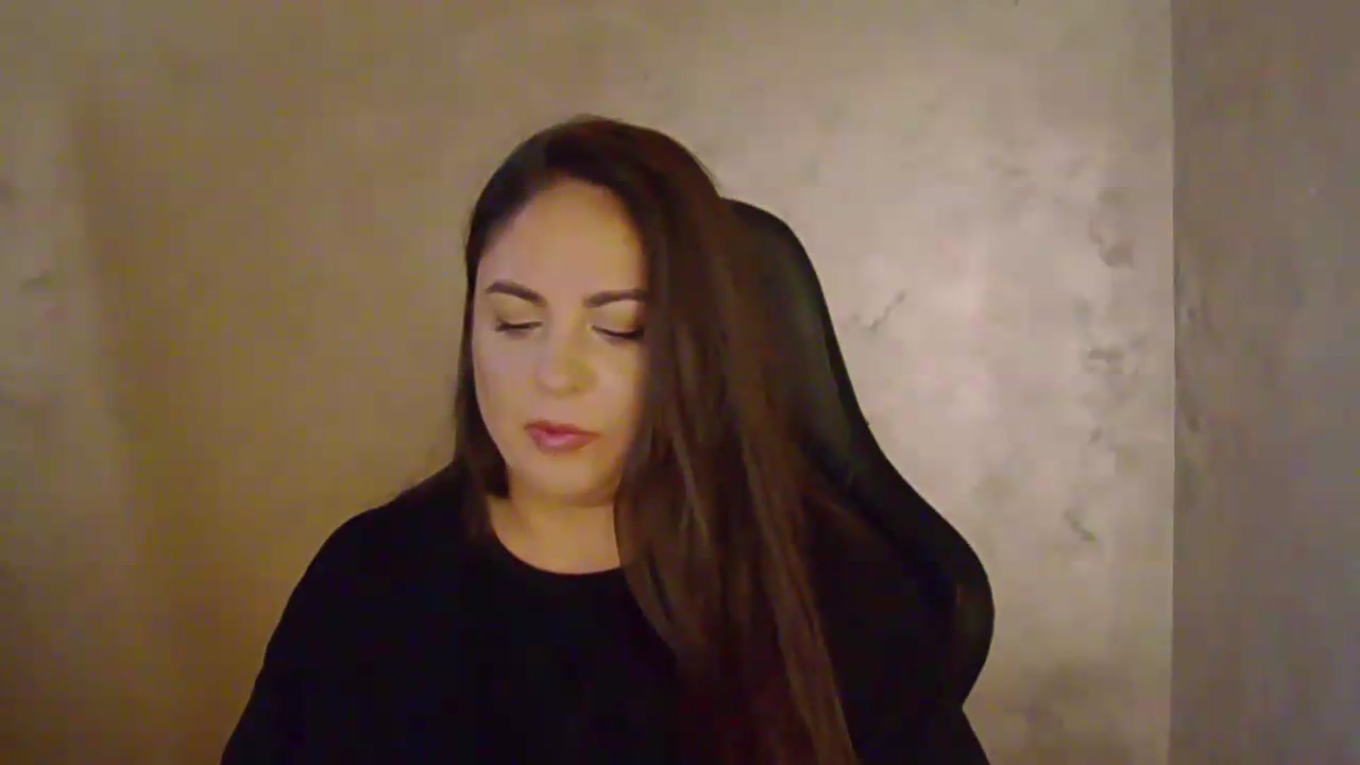 Gallery image thumbnail from NotVanilla's myfreecams stream on, 08/27/2026, 01:19 image 15 of 20