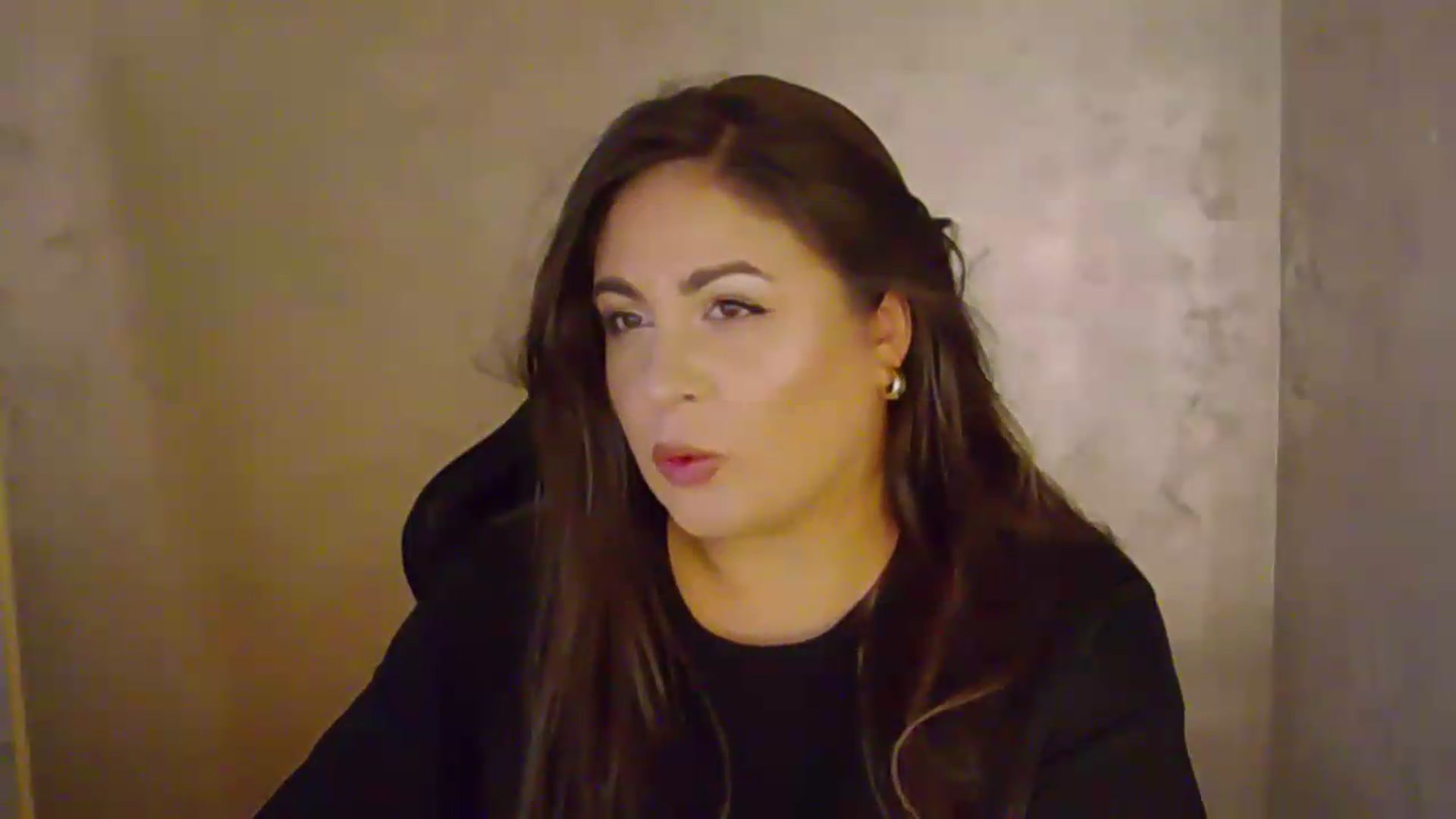 Gallery image thumbnail from NotVanilla's myfreecams stream on, 08/27/2026, 01:19 image 5 of 20