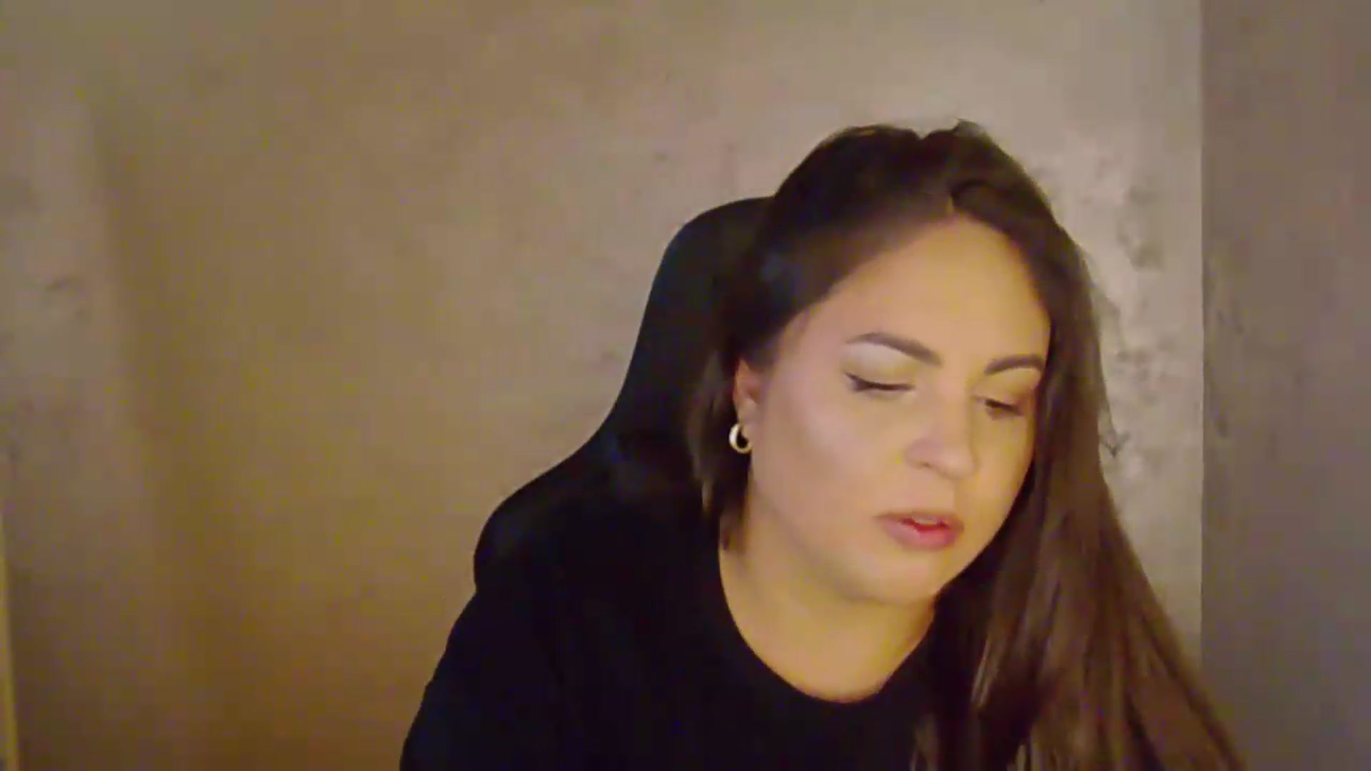 Gallery image thumbnail from NotVanilla's myfreecams stream on, 08/27/2026, 01:19 image 9 of 20
