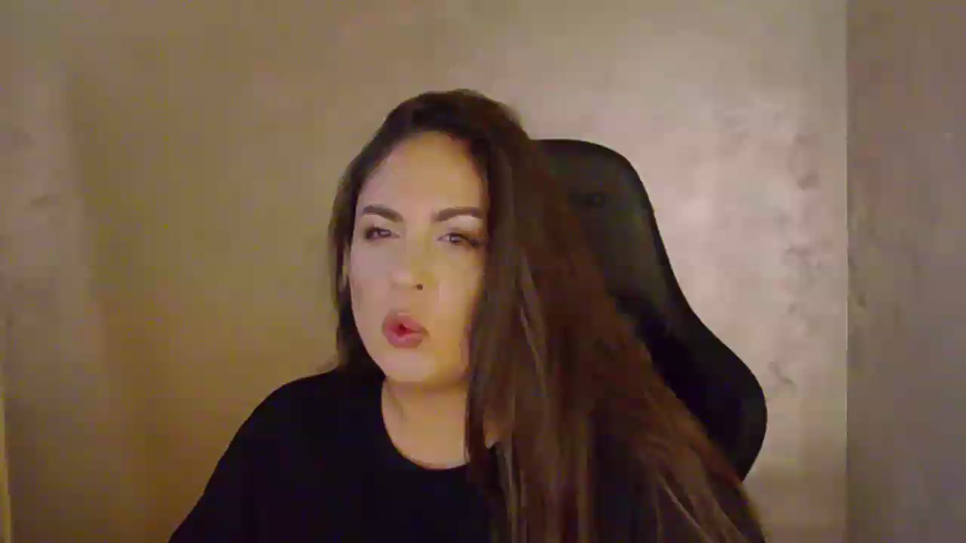 Gallery image thumbnail from NotVanilla's myfreecams stream on, 08/27/2026, 01:19 image 10 of 20