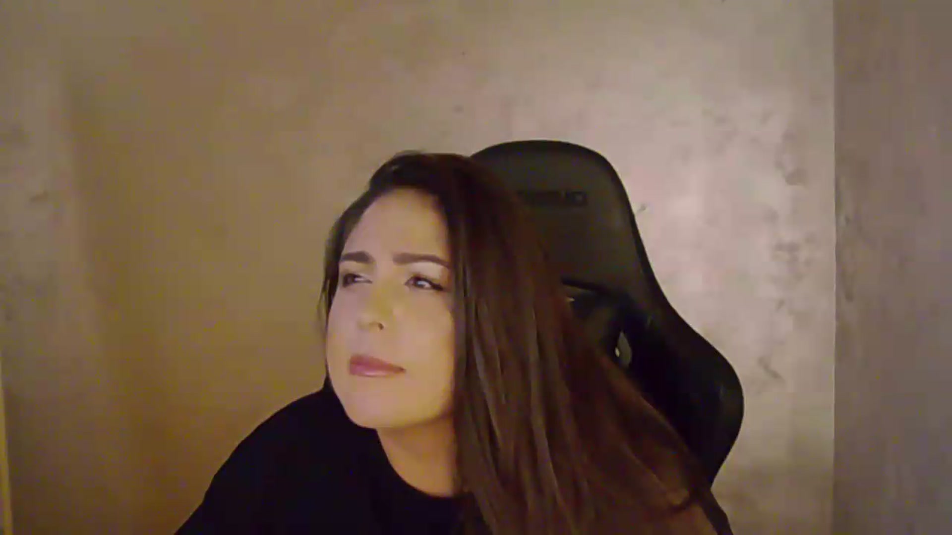 Gallery image thumbnail from NotVanilla's myfreecams stream on, 08/27/2026, 01:19 image 12 of 20