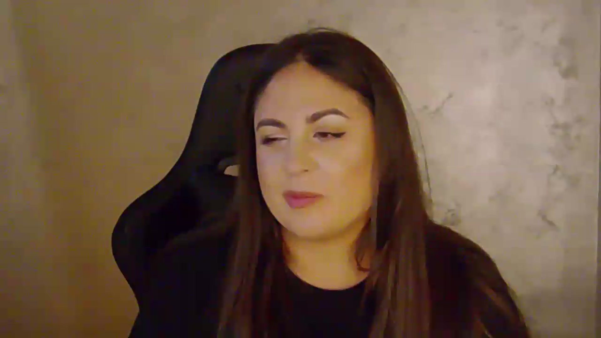 Gallery image thumbnail from NotVanilla's myfreecams stream on, 08/27/2026, 02:16 image 12 of 20