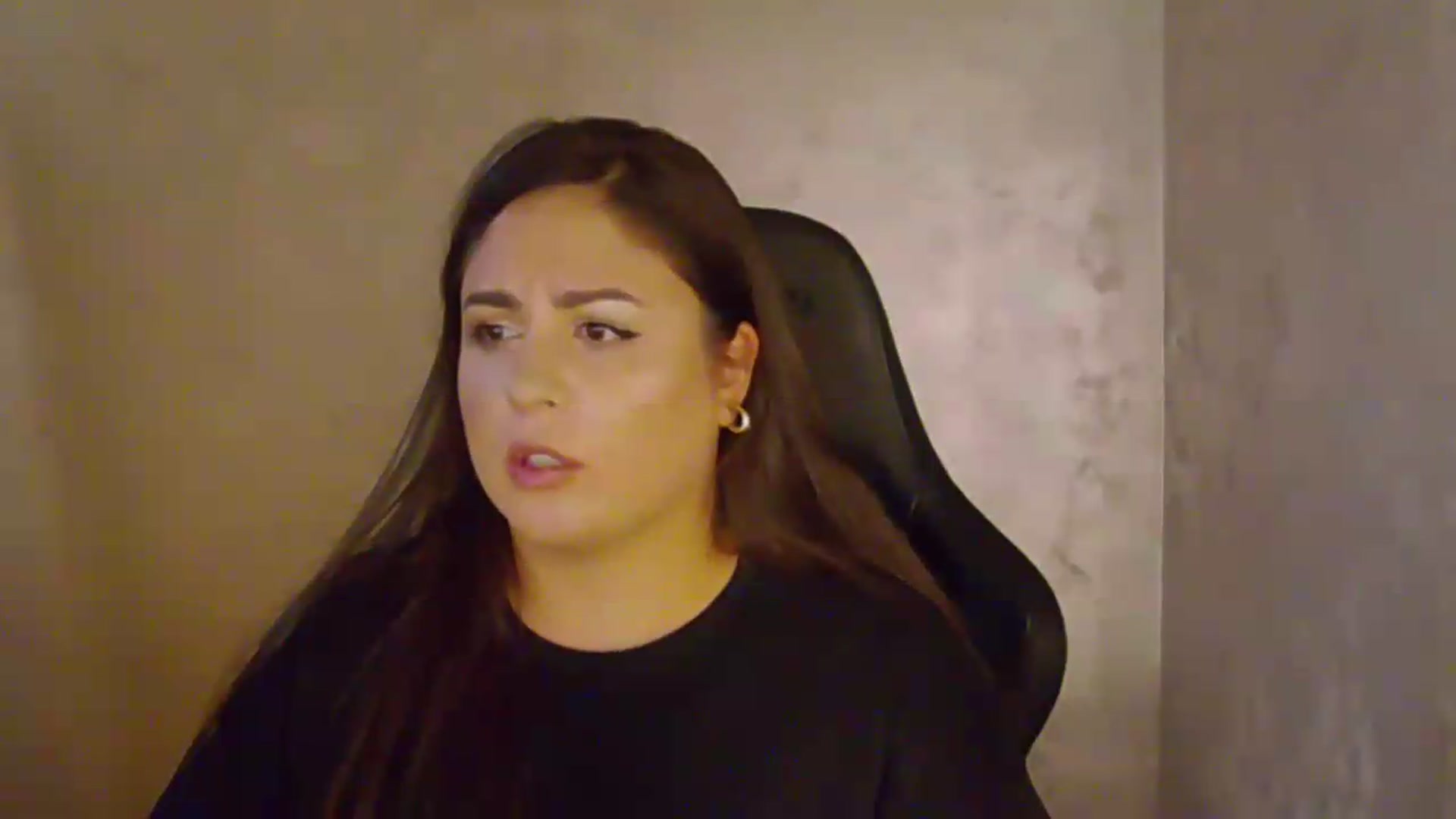 Gallery image thumbnail from NotVanilla's myfreecams stream on, 08/27/2026, 04:21 image 19 of 20
