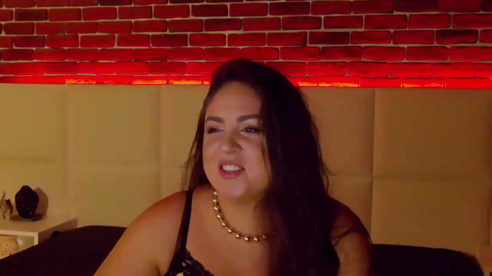 Gallery image thumbnail from NotVanilla's myfreecams stream on, 08/27/2026, 23:22 image 18 of 20