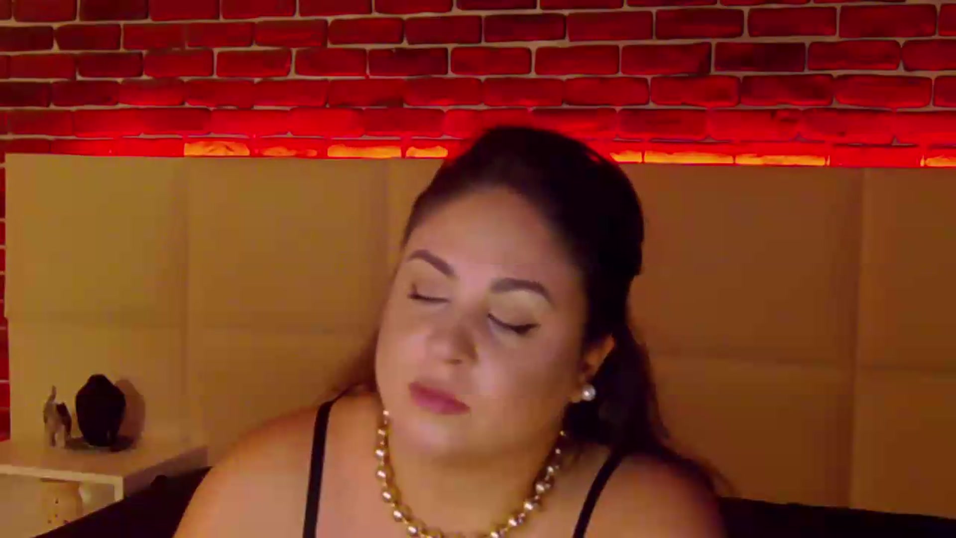 Gallery image thumbnail from NotVanilla's myfreecams stream on, 08/28/2026, 04:13 image 11 of 20