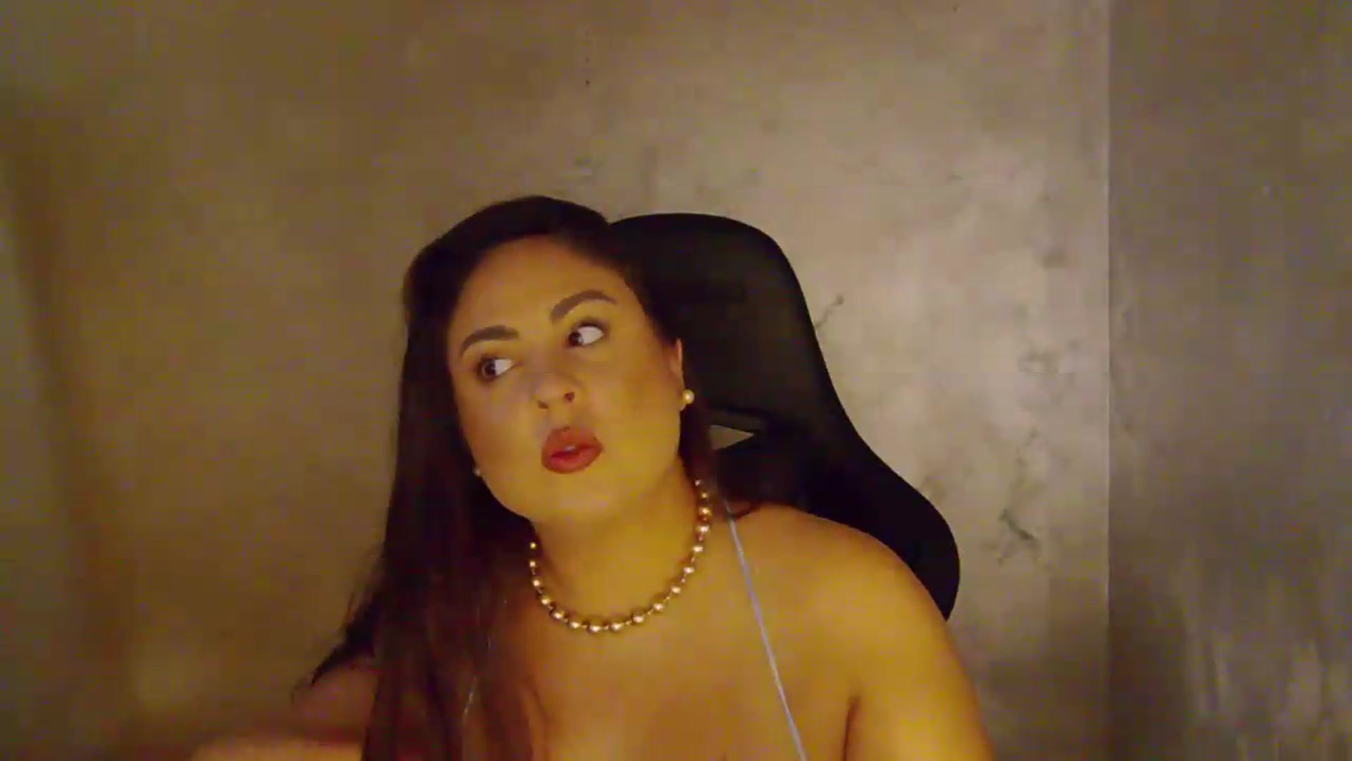 Gallery image thumbnail from NotVanilla's myfreecams stream on, 08/29/2026, 21:43 image 20 of 20