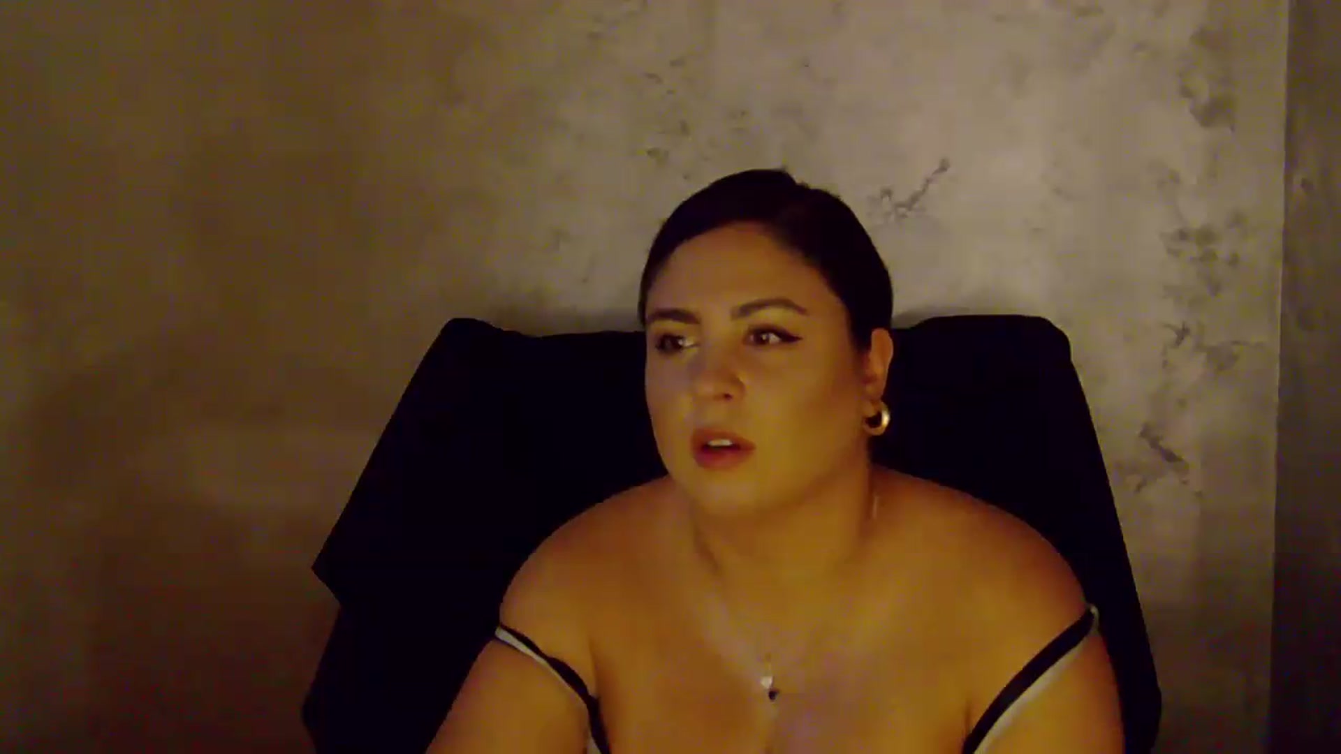 Gallery image thumbnail from NotVanilla's myfreecams stream on, 08/31/2026, 02:27 image 17 of 20