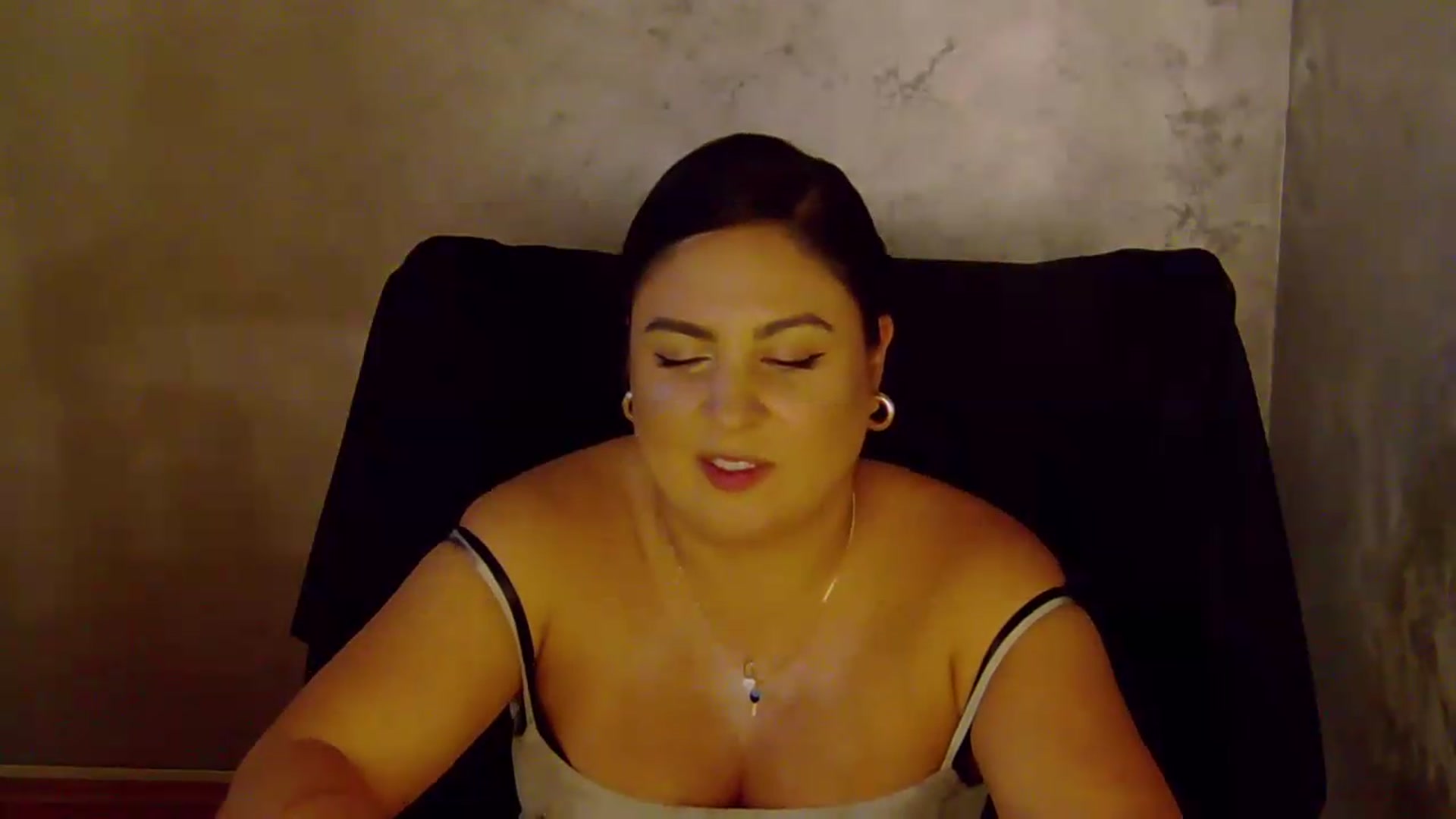 Gallery image thumbnail from NotVanilla's myfreecams stream on, 08/31/2026, 04:49 image 15 of 20
