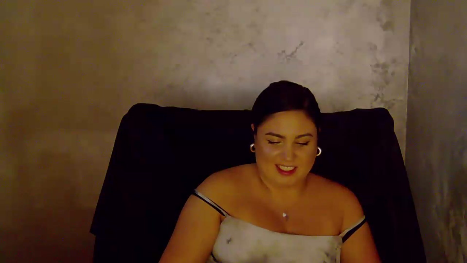 Gallery image thumbnail from NotVanilla's myfreecams stream on, 08/31/2026, 04:49 image 17 of 20