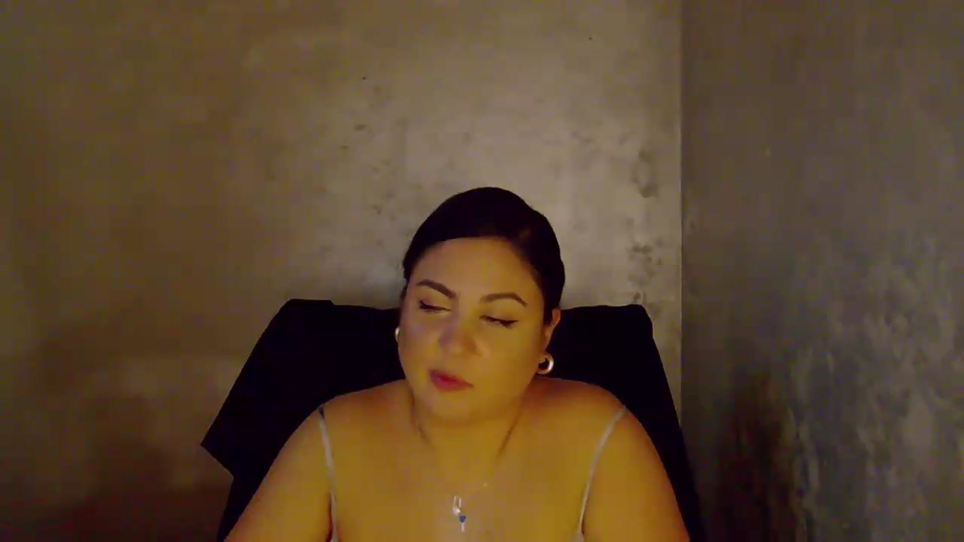 Gallery image thumbnail from NotVanilla's myfreecams stream on, 08/31/2026, 06:40 image 14 of 20