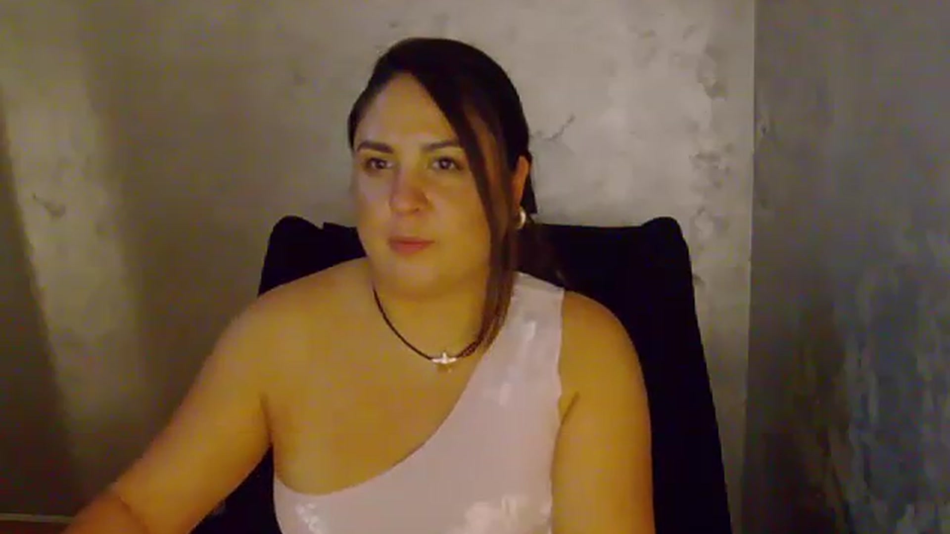 Gallery image thumbnail from NotVanilla's myfreecams stream on, 08/31/2026, 22:52 image 14 of 20