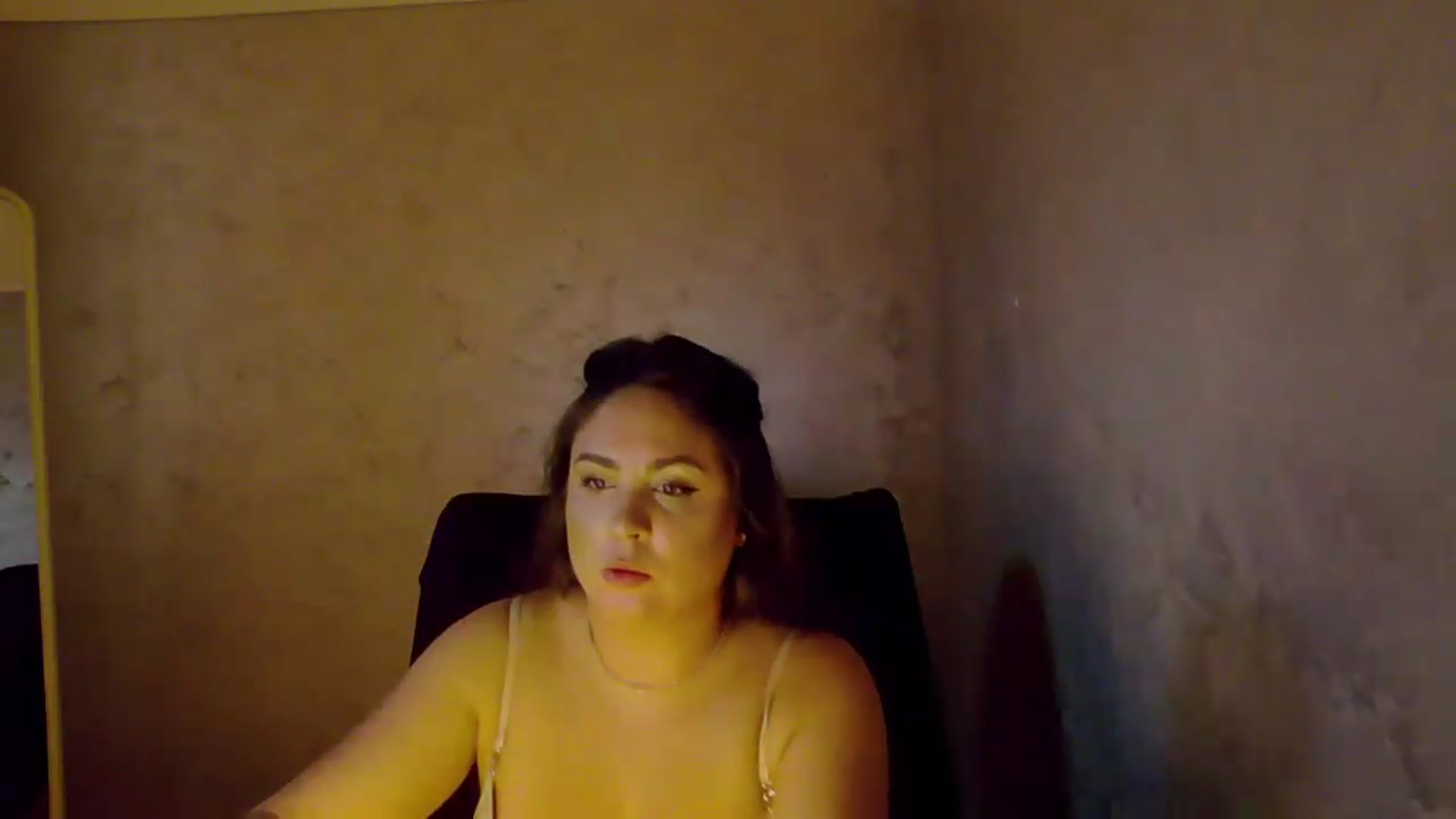 Gallery image thumbnail from NotVanilla's myfreecams stream on, 09/05/2026, 23:45 image 8 of 20