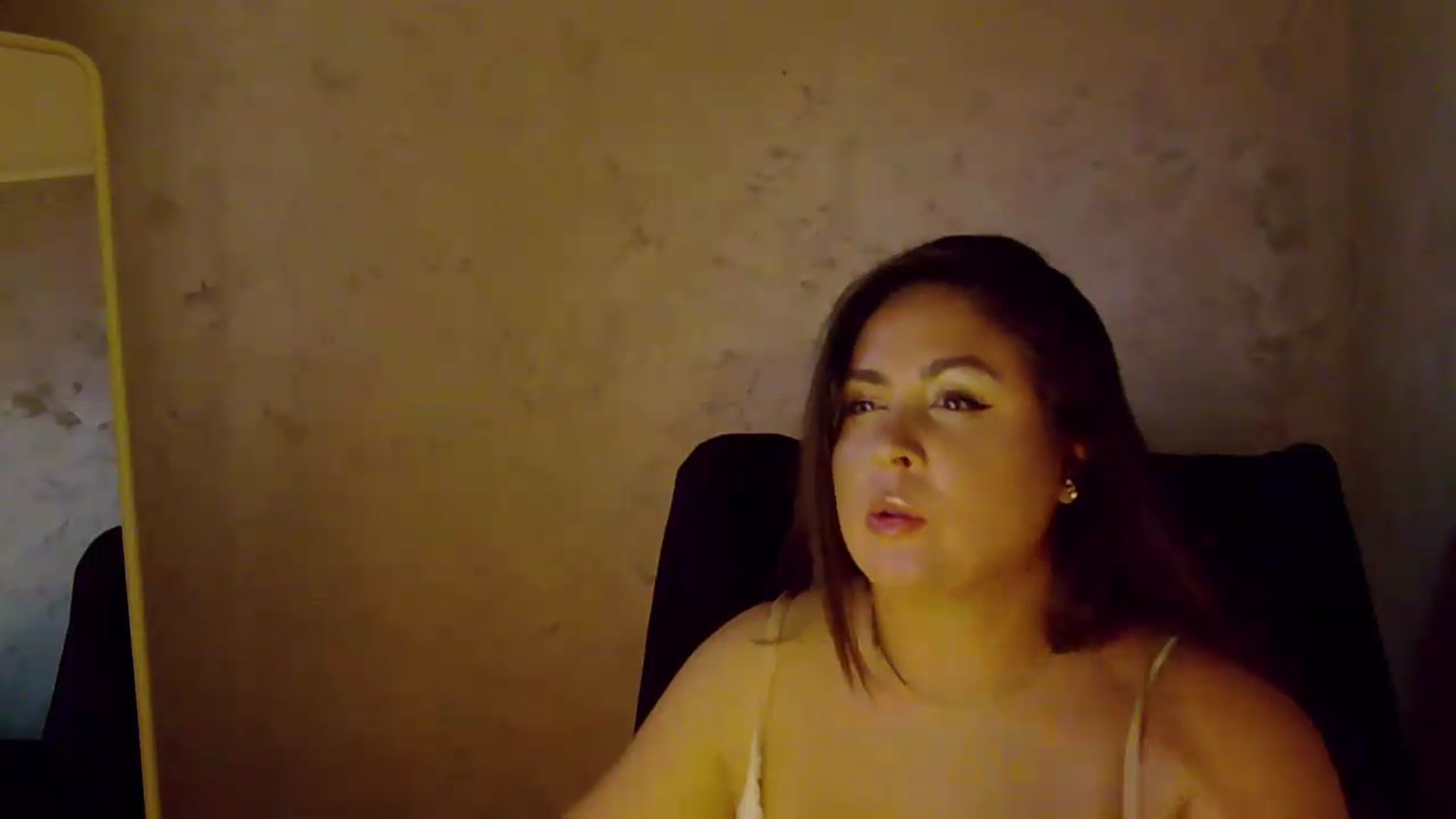 Gallery image thumbnail from NotVanilla's myfreecams stream on, 09/06/2026, 01:14 image 12 of 20